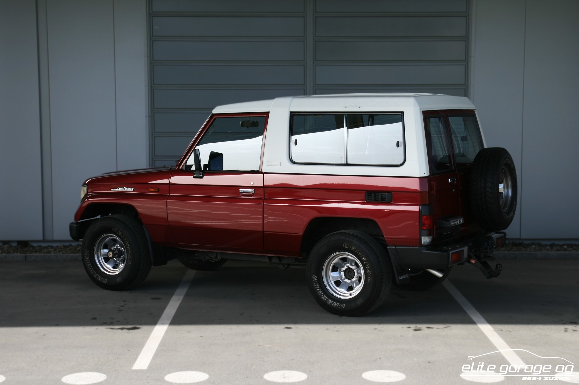 TOYOTA Land Cruiser RJ 73 LV-MNEW FRP-Top-image-2