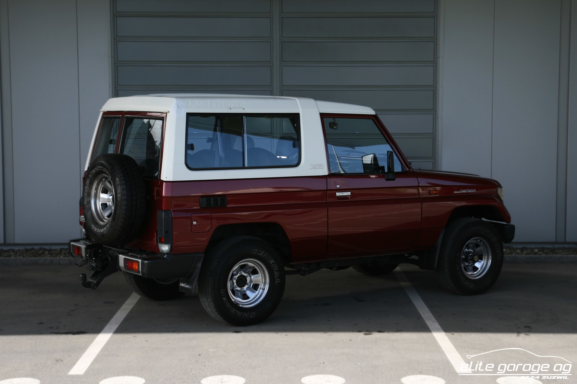 TOYOTA Land Cruiser RJ 73 LV-MNEW FRP-Top-image-4