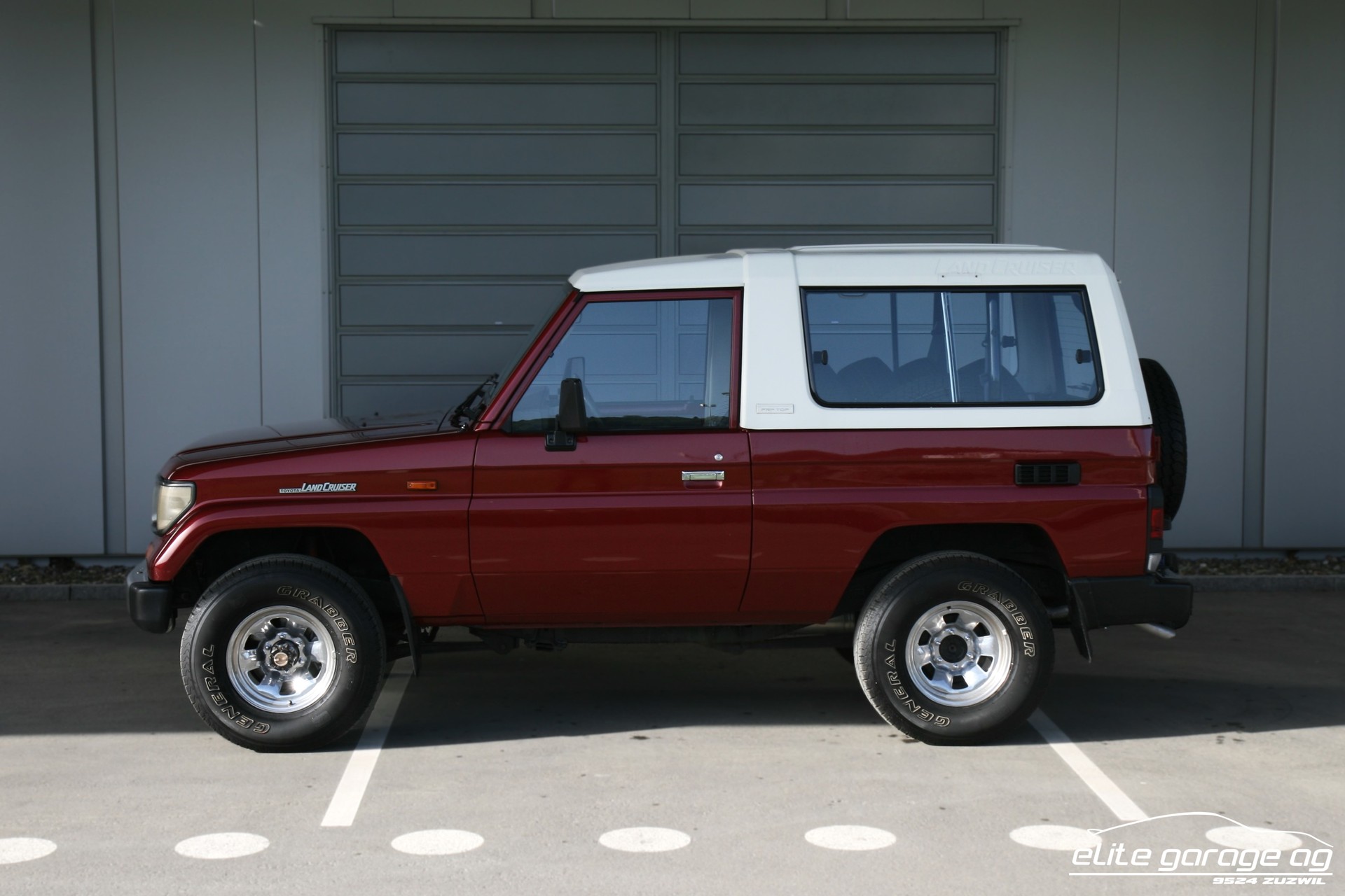 TOYOTA Land Cruiser RJ 73 LV-MNEW FRP-Top-image-1