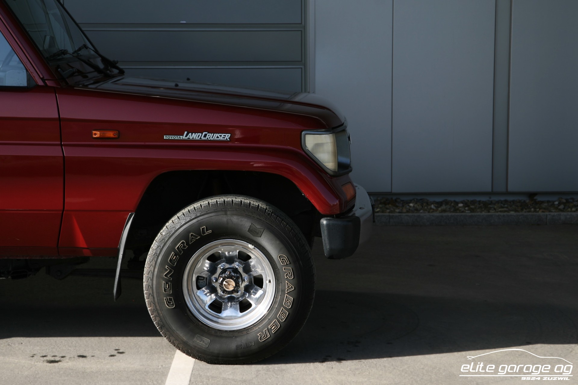 TOYOTA Land Cruiser RJ 73 LV-MNEW FRP-Top-image-9