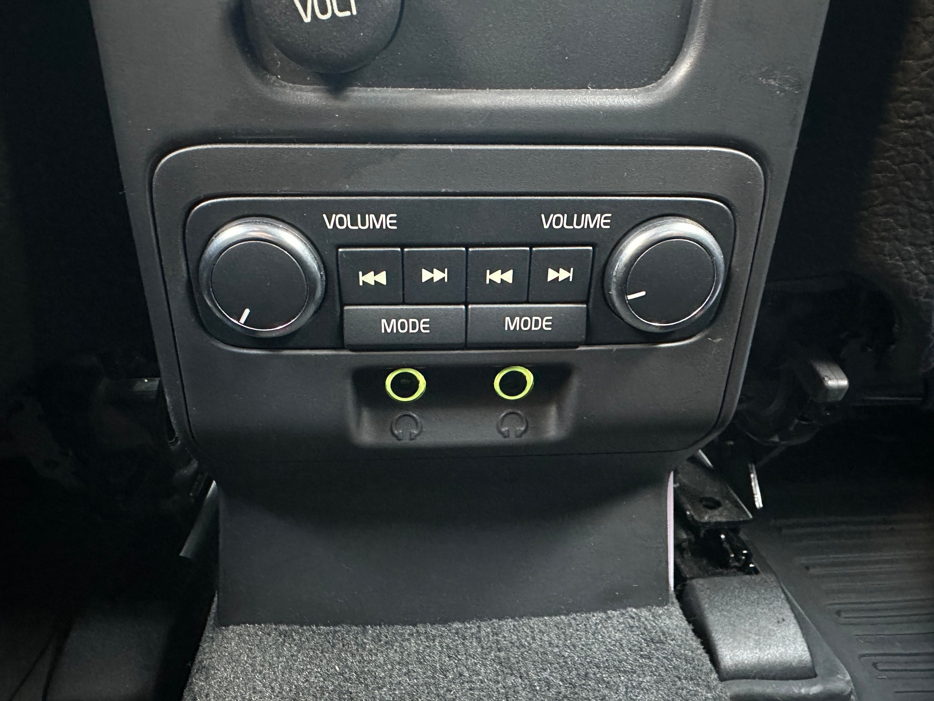 VOLVO XC60 D5 AWD Momentum-image-13