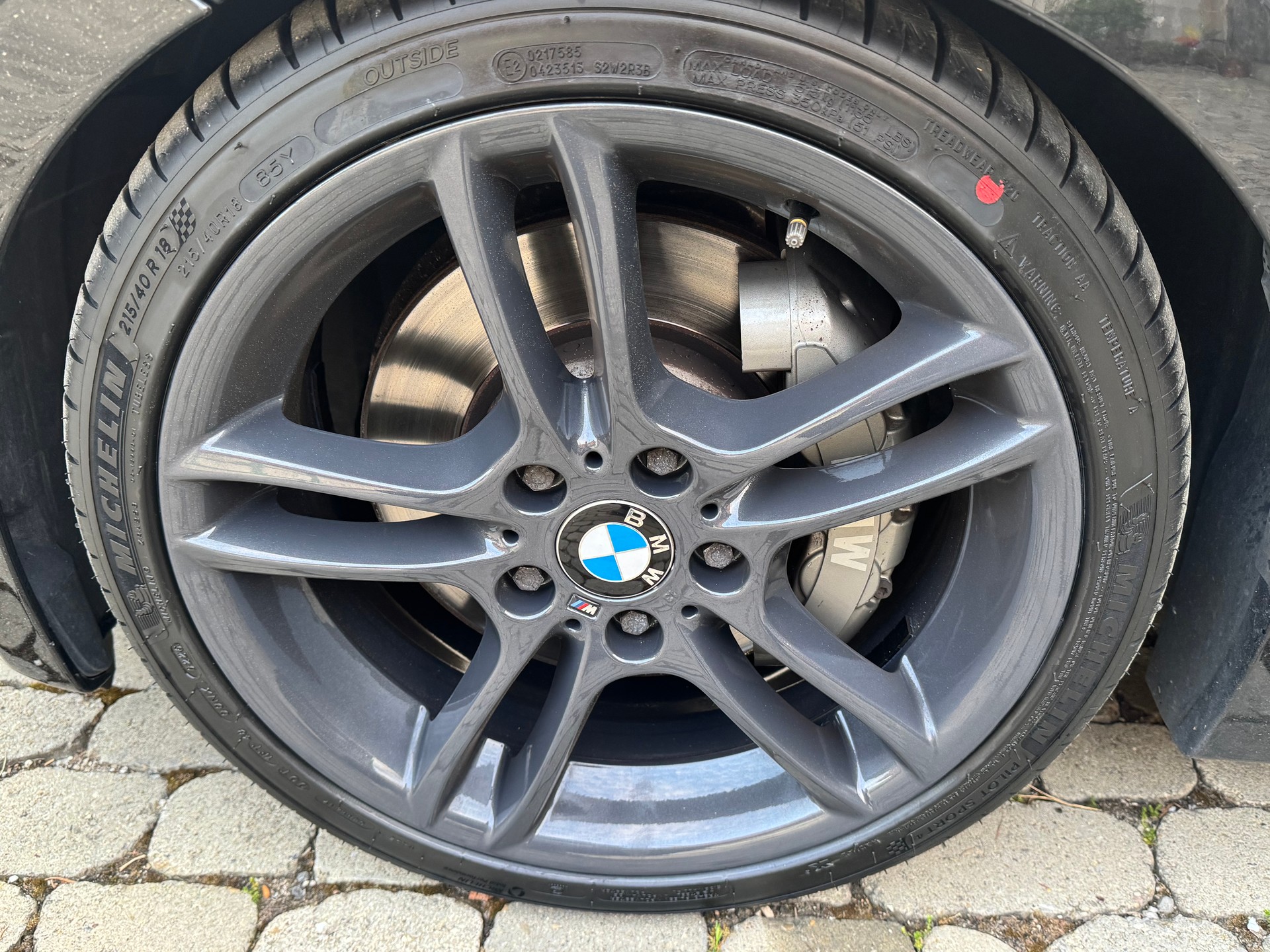 BMW 135i Cabrio DSG-image-1