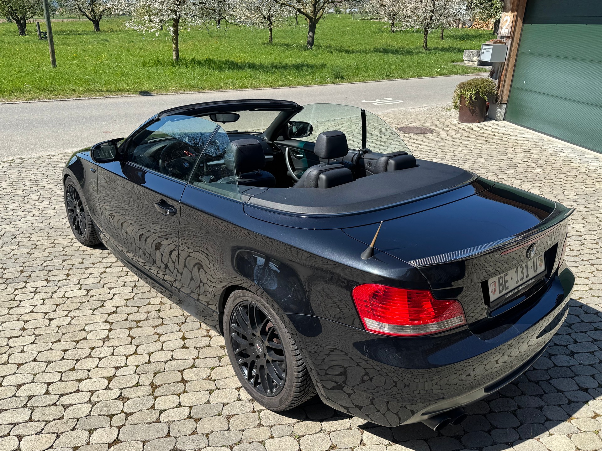 BMW 135i Cabrio DSG-image-3