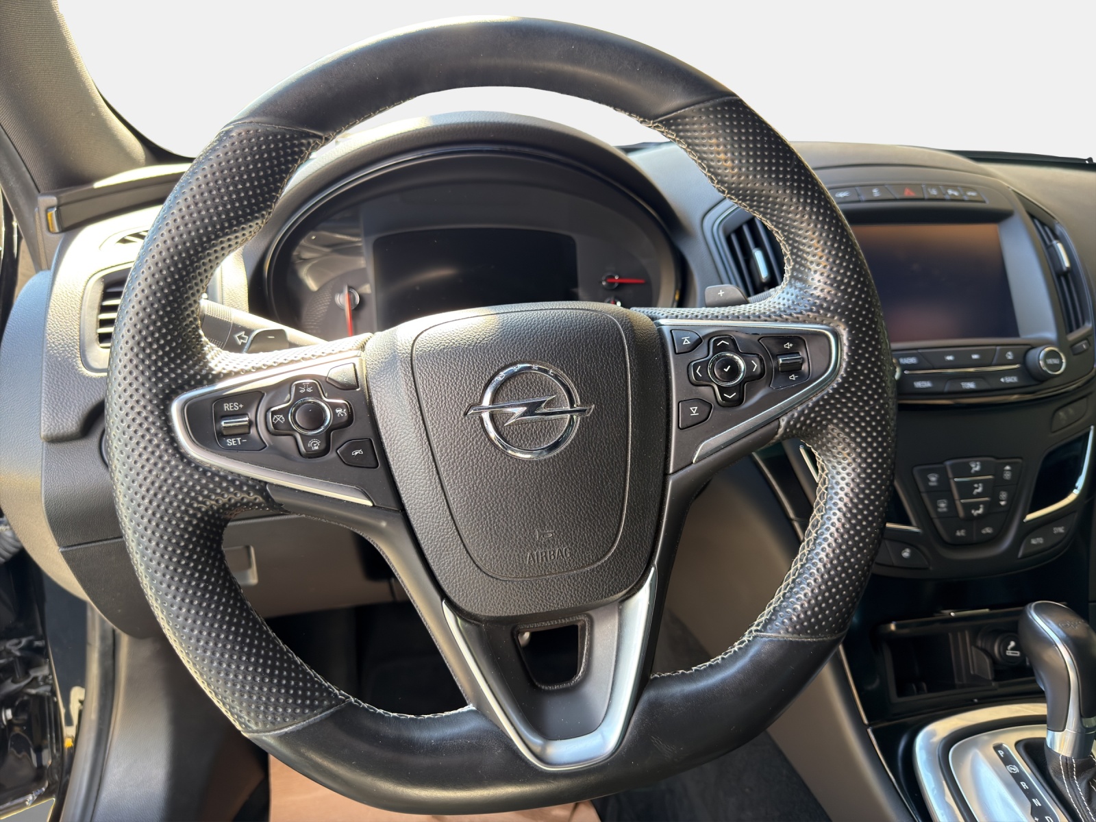 OPEL Insignia ST 2.8/325 V6 T 4x4 OPC-image-12