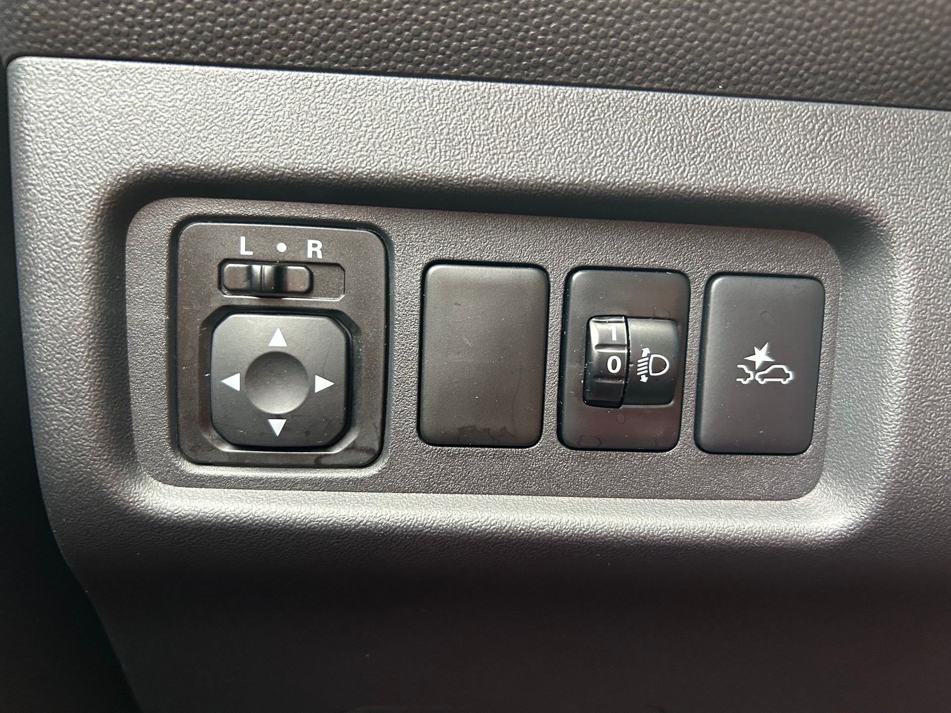 MITSUBISHI Space Star 1.2 CVT Intense+-image-15