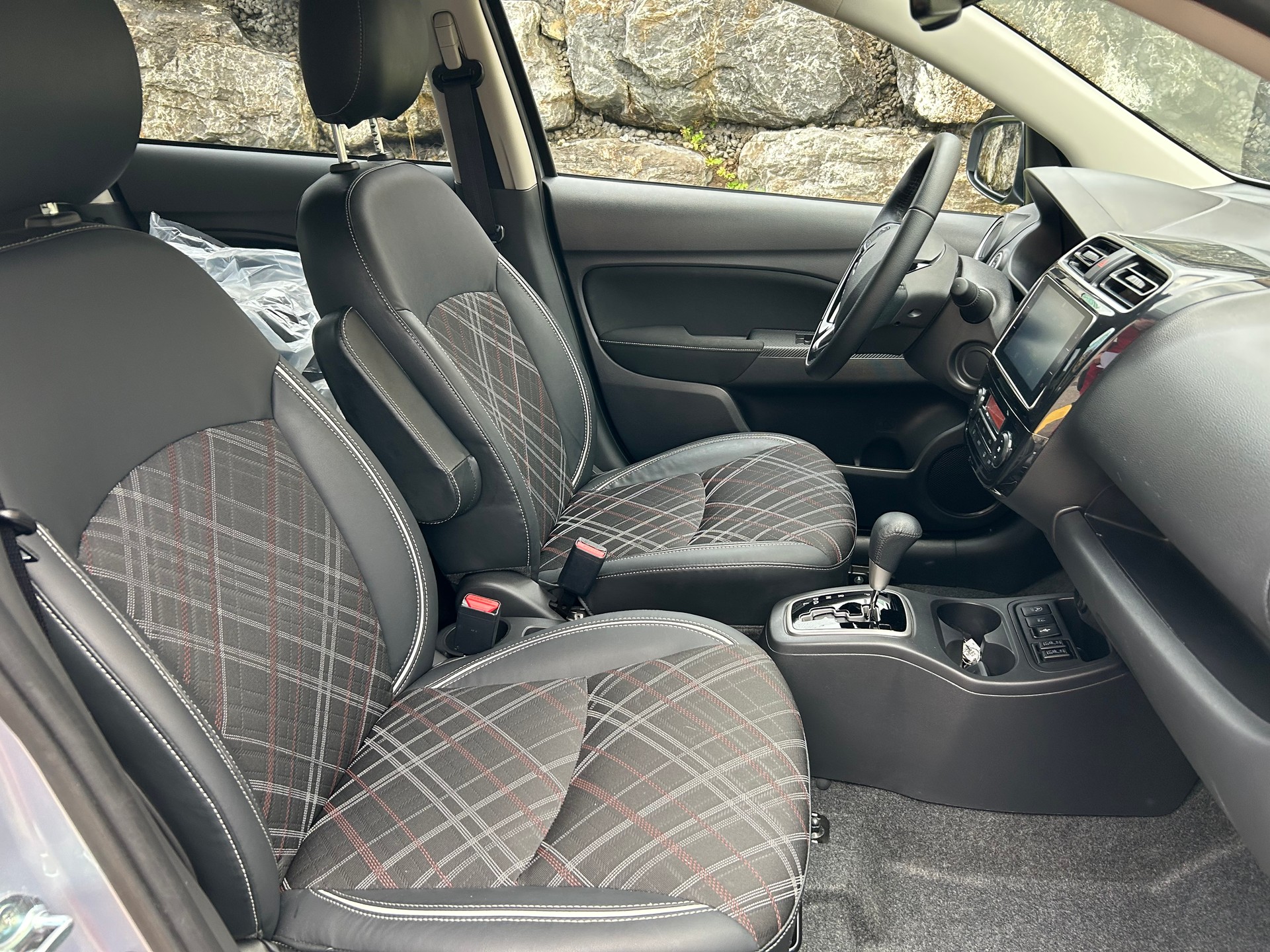 MITSUBISHI Space Star 1.2 CVT Intense+-image-6