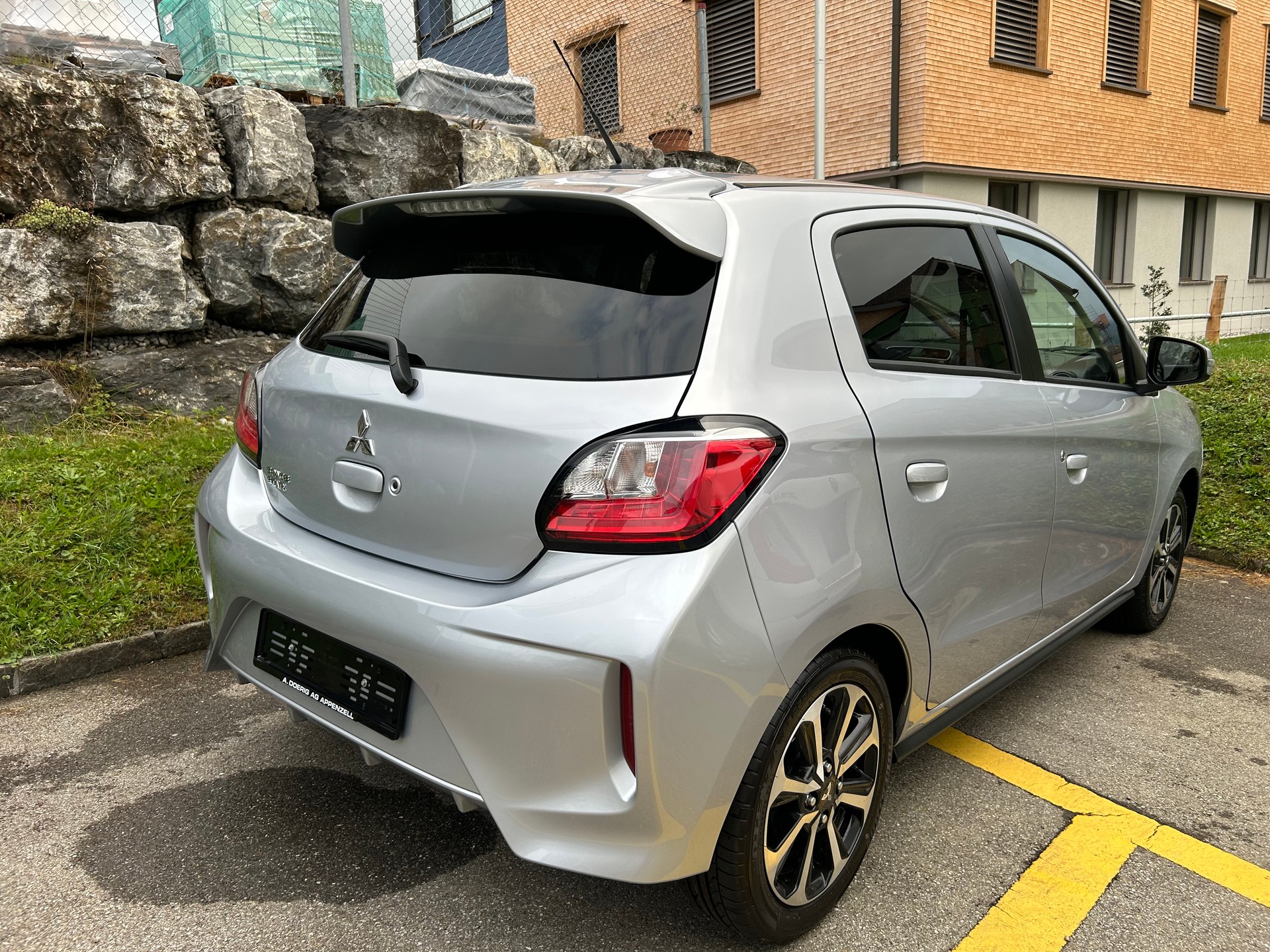 MITSUBISHI Space Star 1.2 CVT Intense+-image-3