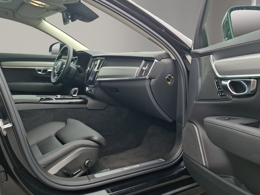 VOLVO S90 2.0 T8 TE Ultimate Dark eAWD-image-15