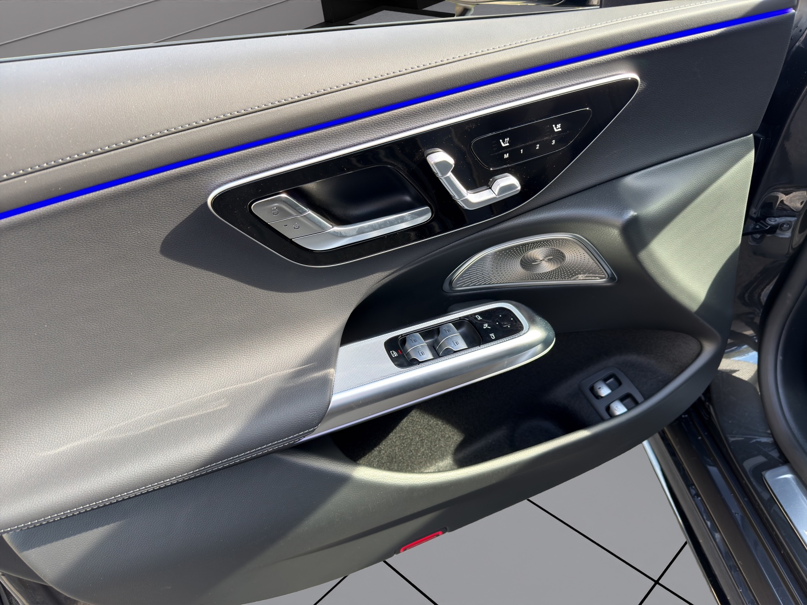 Image MERCEDES-BENZ E-400 E 400 e 4Matic 9G-Tronic