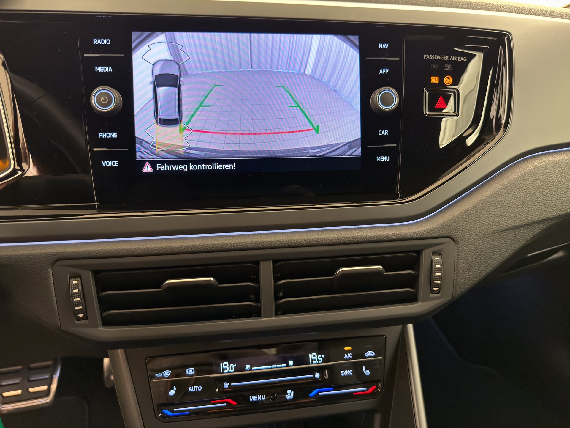 VW Taigo 1.5 TSI R-Line DSG-image-15