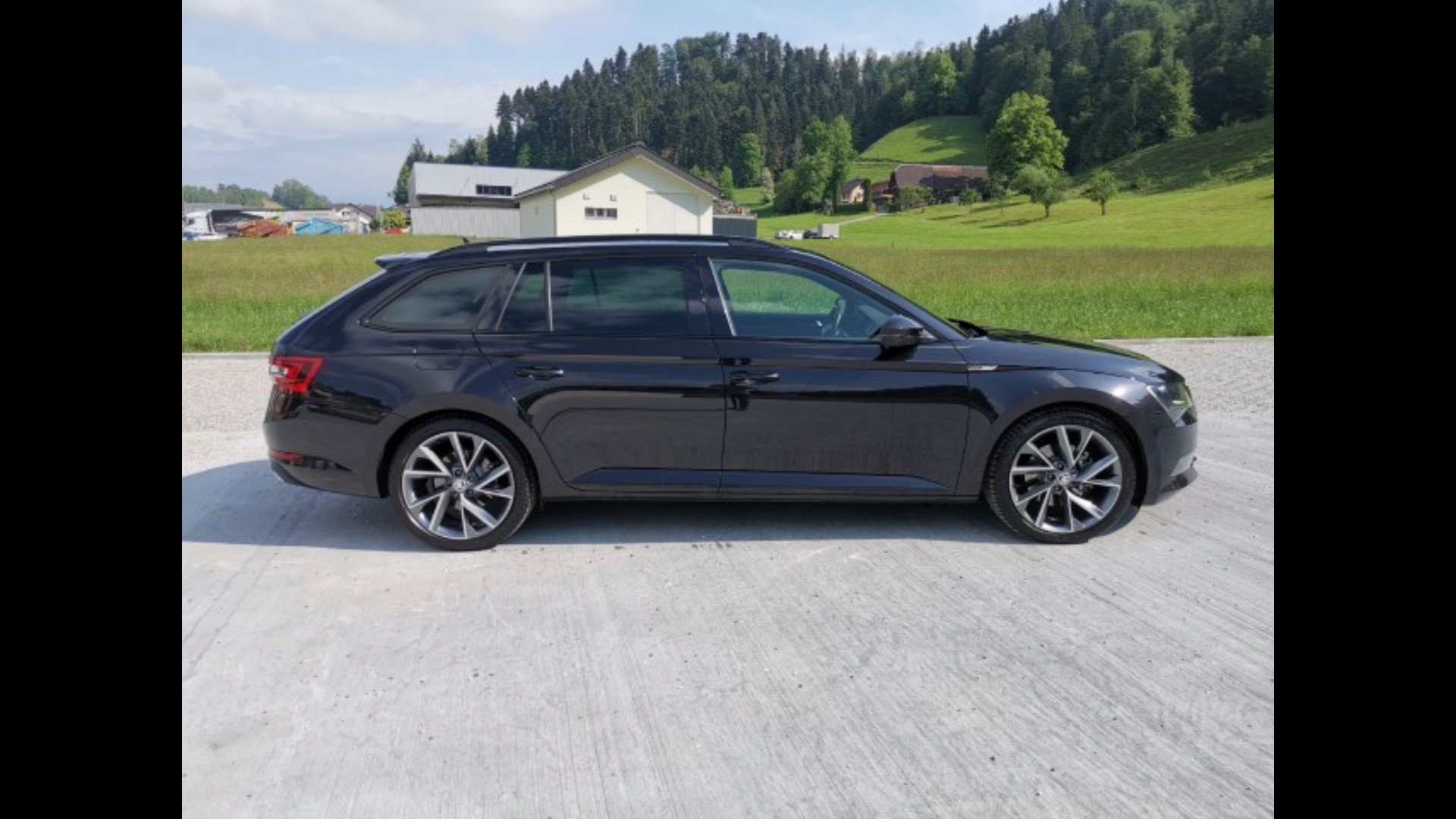 SKODA Superb Combi 2.0 TDi SportLine 4x4 DSG-image-7