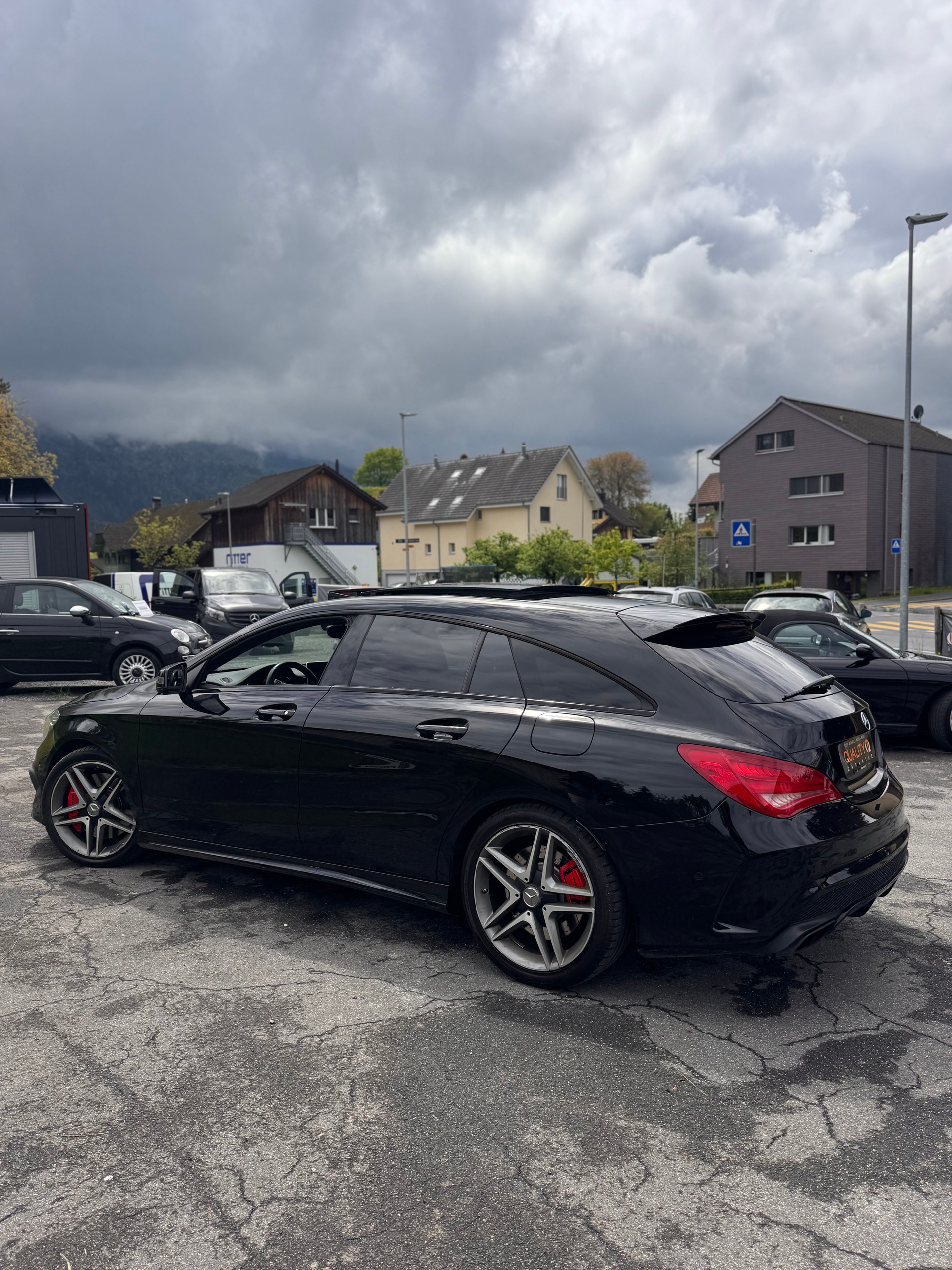 MERCEDES-BENZ CLA Shooting Brake 45 AMG 4Matic Speedshift-image-2
