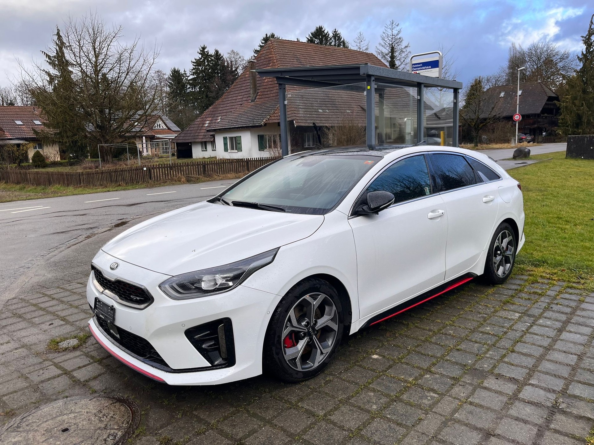 KIA ProCeed 1.6 T-GDi GT ab Mfk & 8-Fach-image-0
