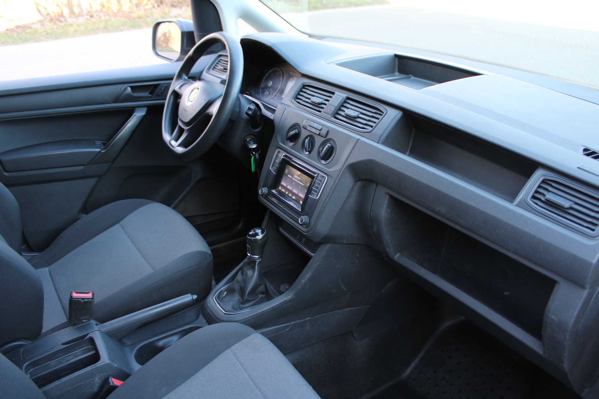 VW Caddy 2.0TDI 4Motion BlueMotion Technology-image-5