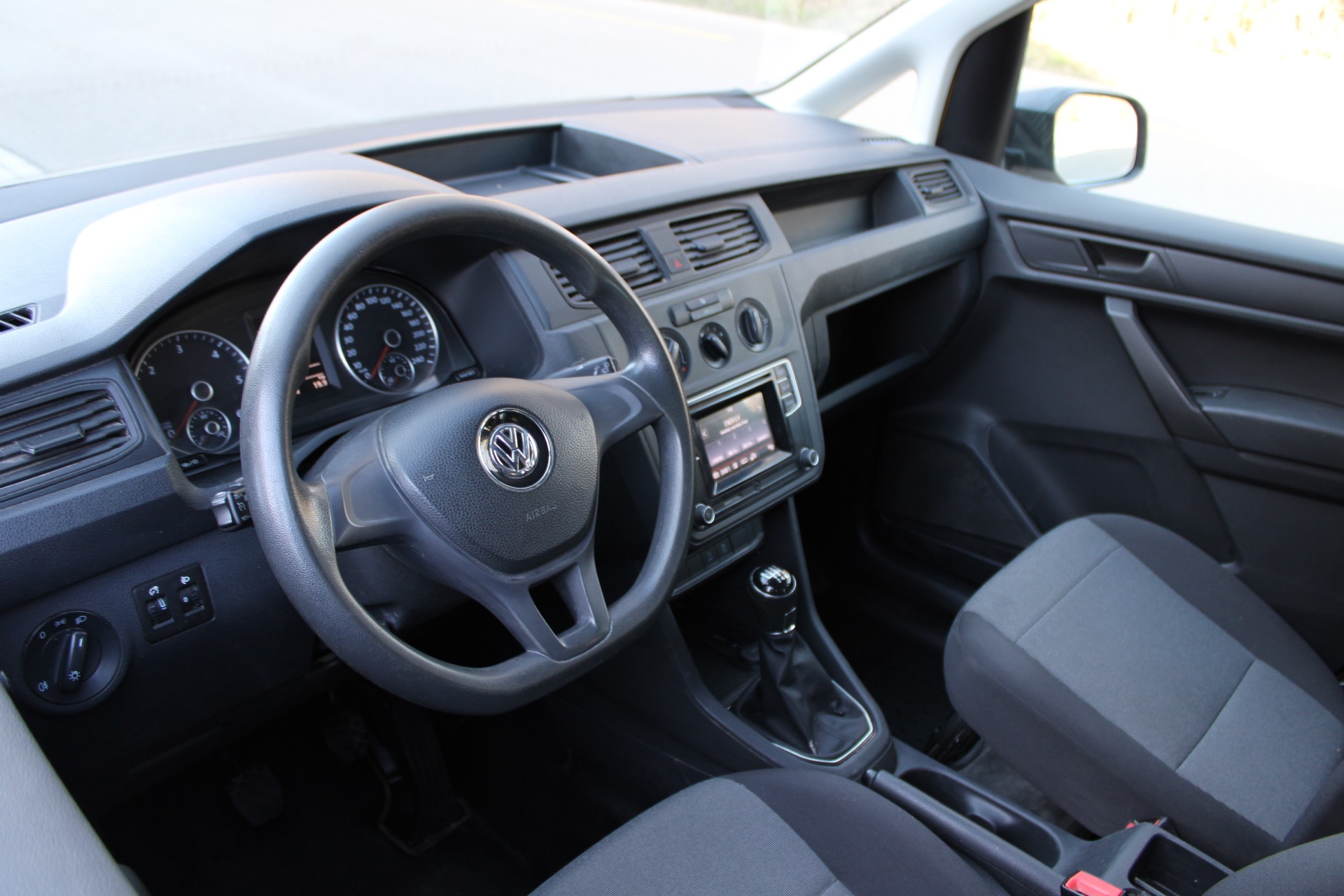 VW Caddy 2.0TDI 4Motion BlueMotion Technology-image-4