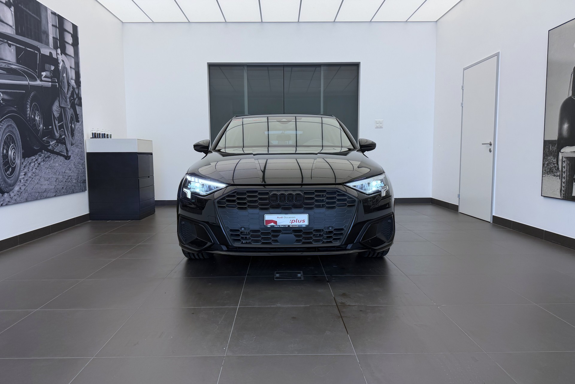 AUDI A3 Sportback 35 TFSI Attraction S-tronic-showroom-element-1