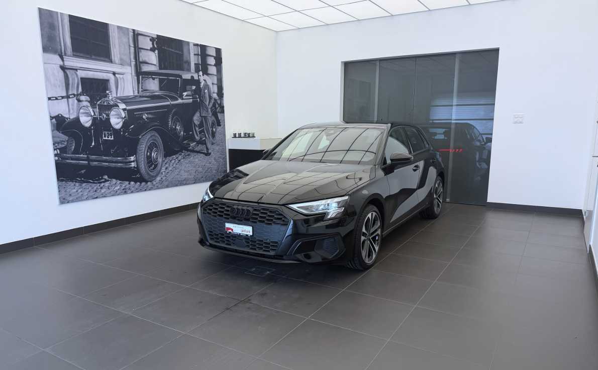 AUDI A3 Sportback 35 TFSI Attraction S-tronic-image-0