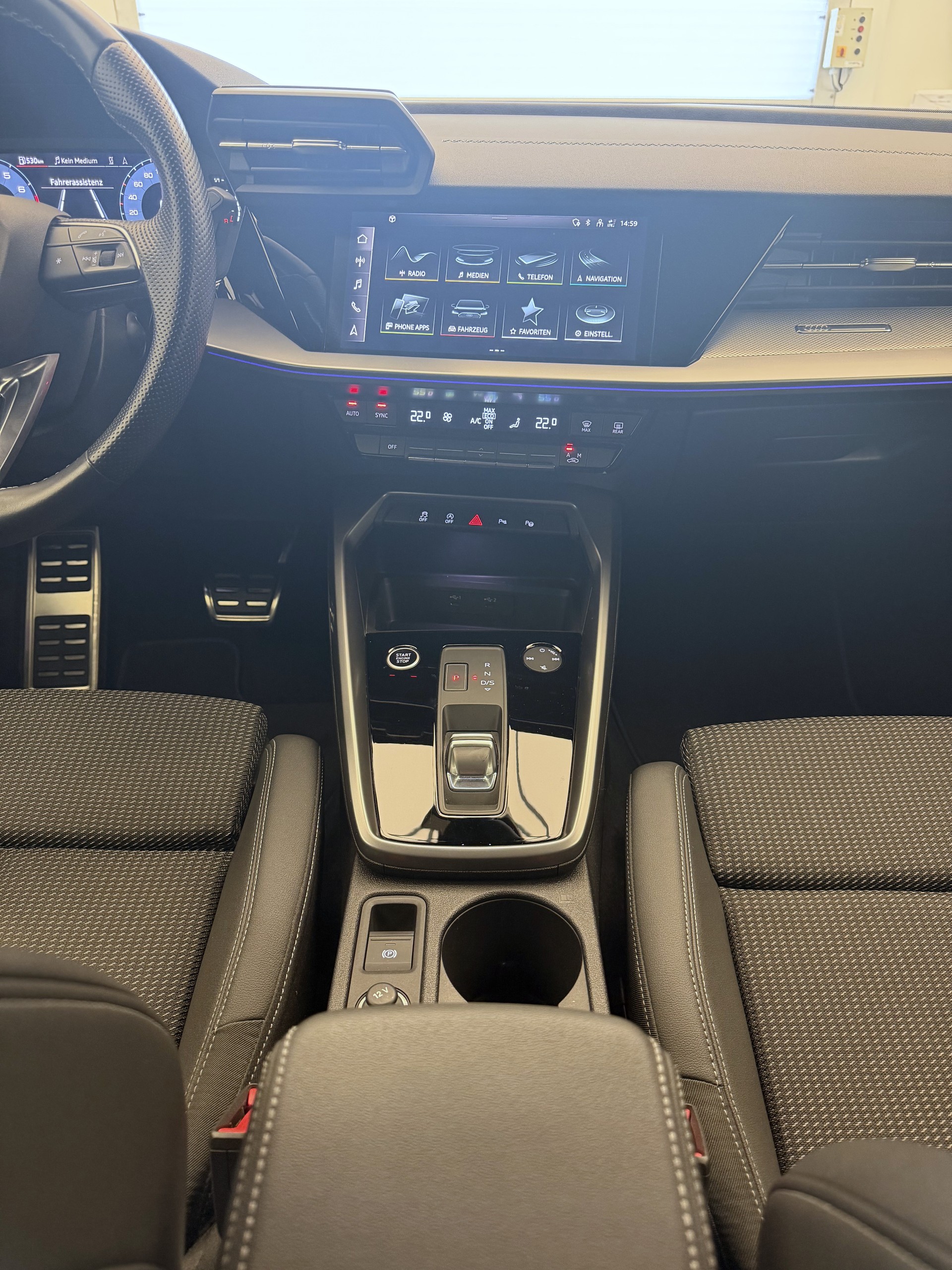 AUDI A3 Sportback 35 TFSI Attraction S-tronic-image-10