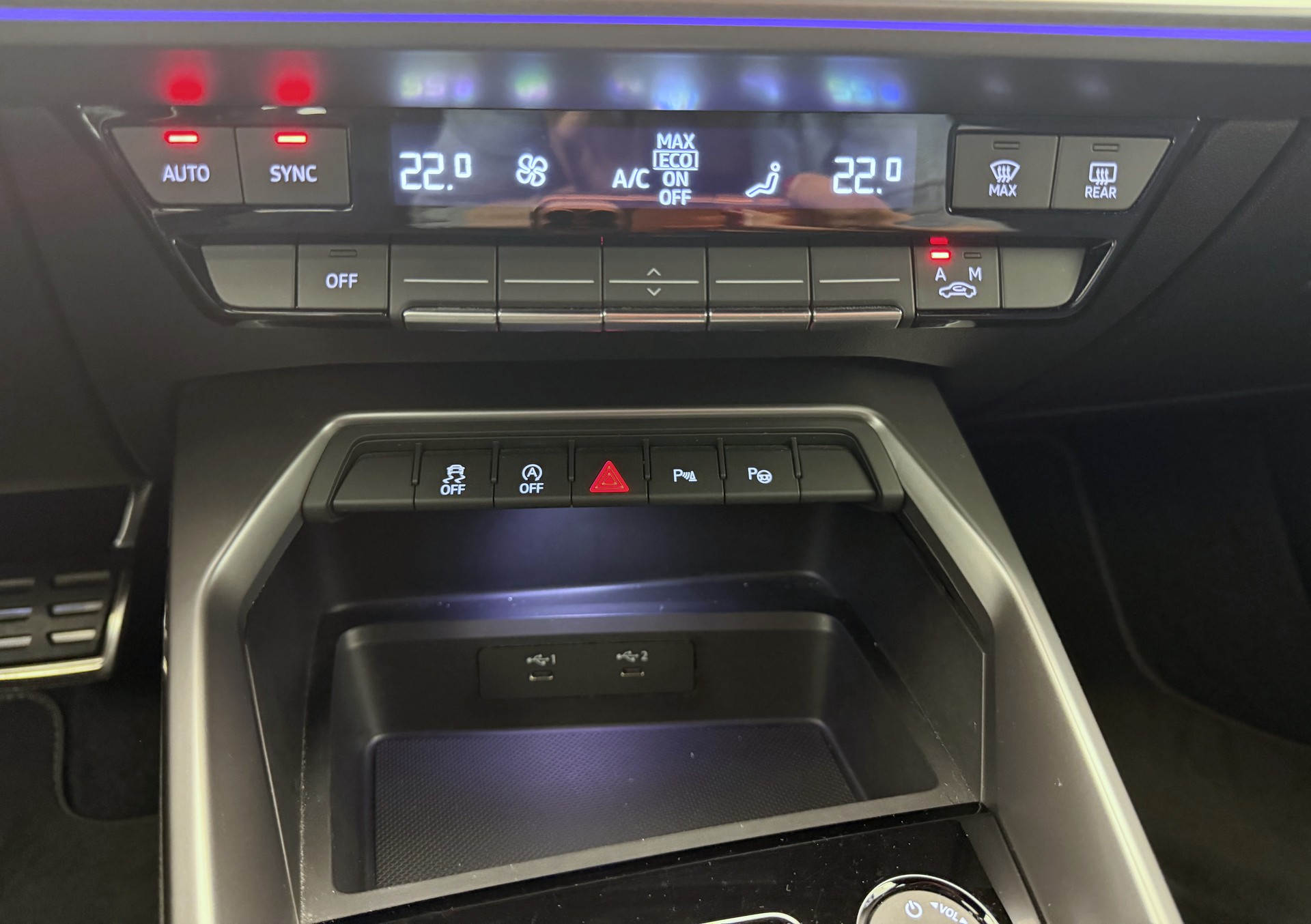 AUDI A3 Sportback 35 TFSI Attraction S-tronic-image-13