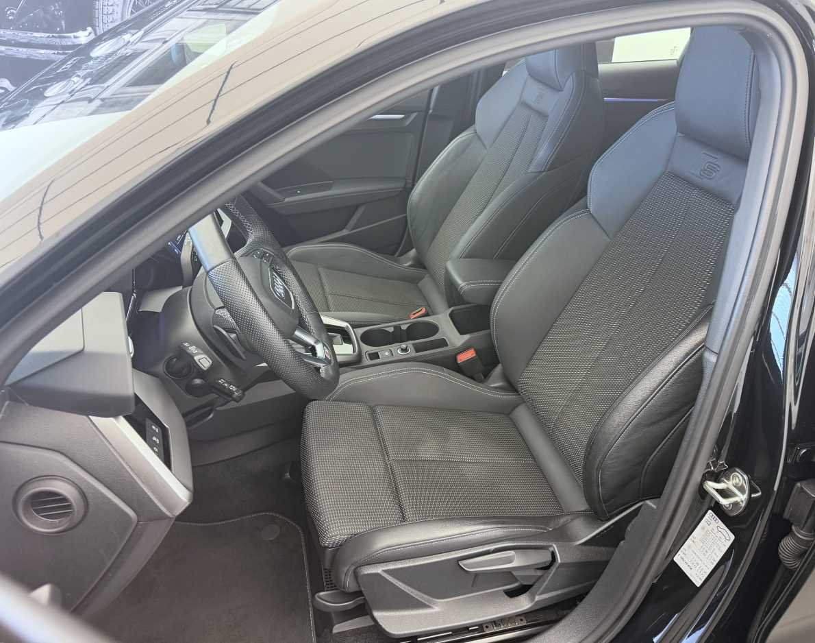 AUDI A3 Sportback 35 TFSI Attraction S-tronic-image-4