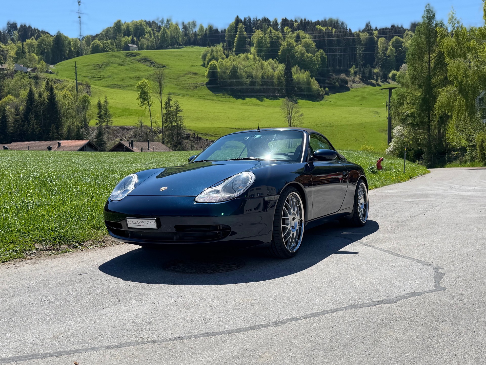 PORSCHE 911 Carrera Cabrio-image-7