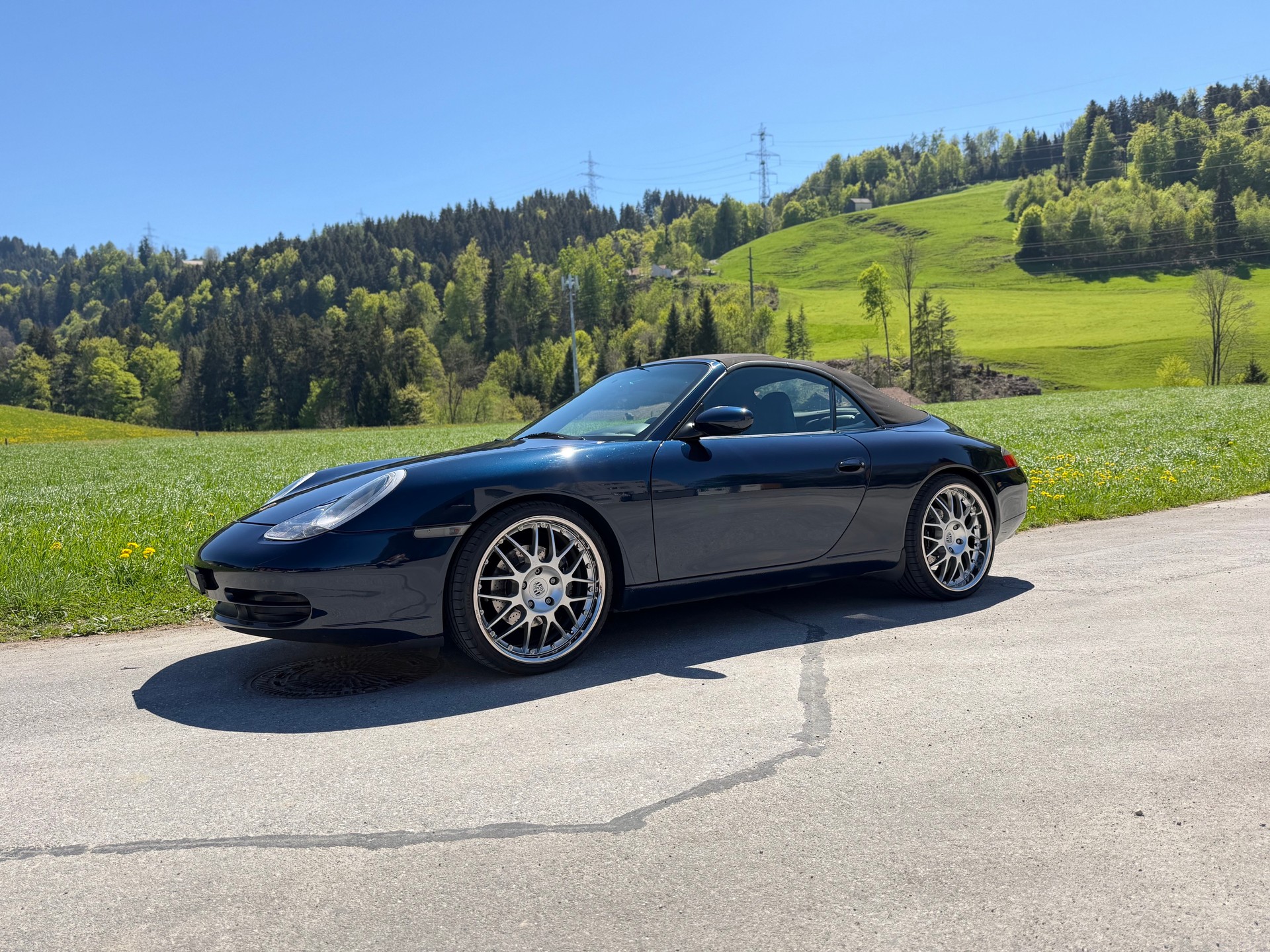 PORSCHE 911 Carrera Cabrio-image-6