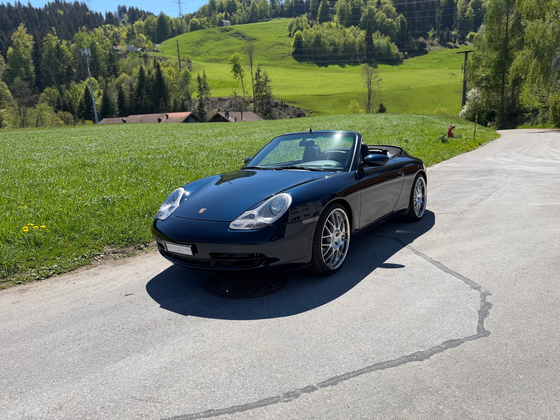 PORSCHE 911 Carrera Cabrio-image-5