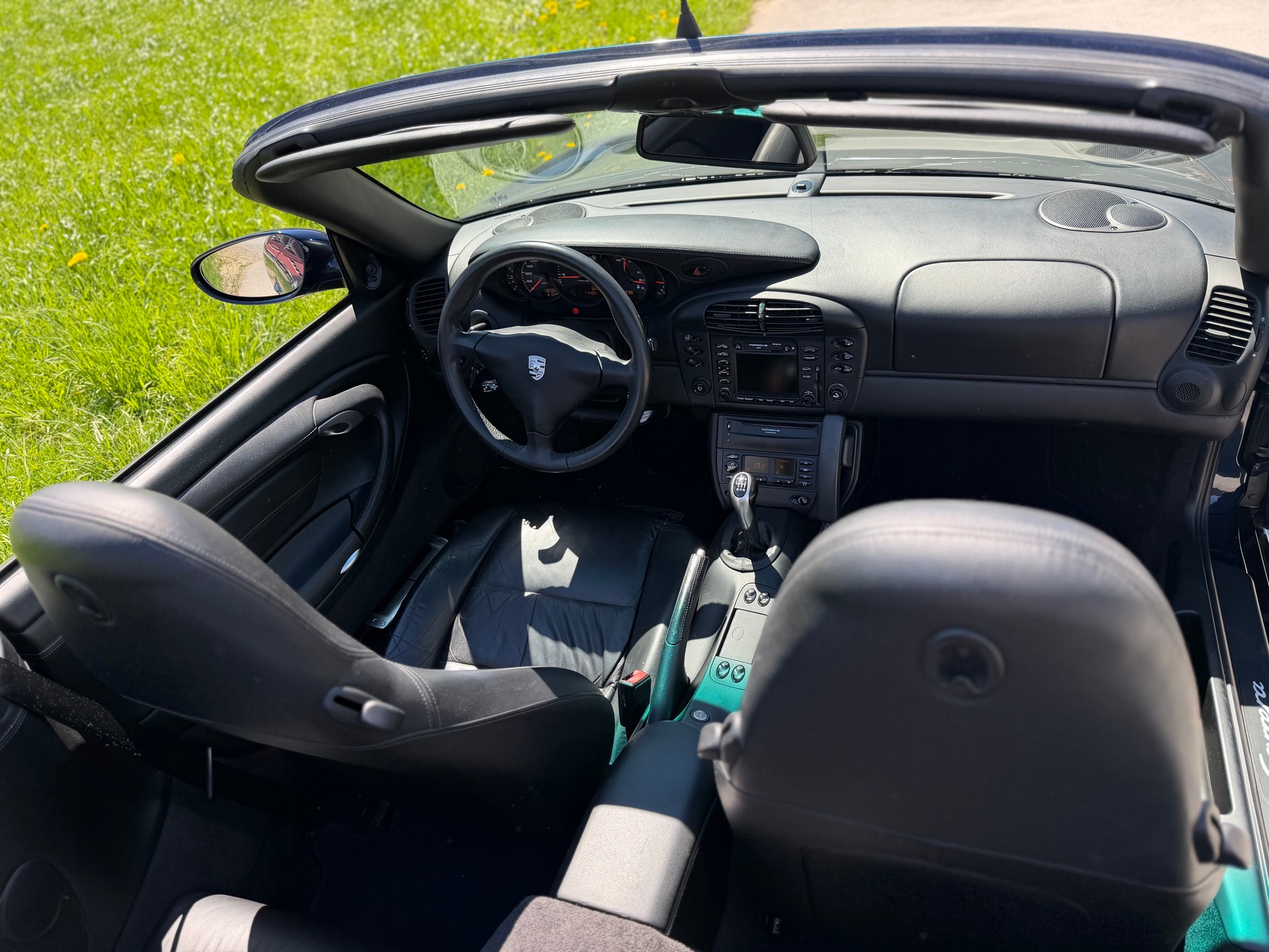 PORSCHE 911 Carrera Cabrio-image-9