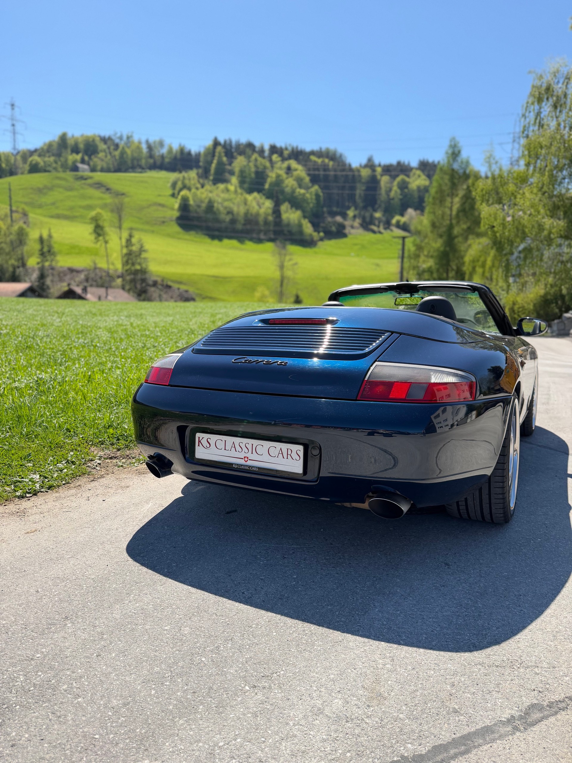 PORSCHE 911 Carrera Cabrio-image-4