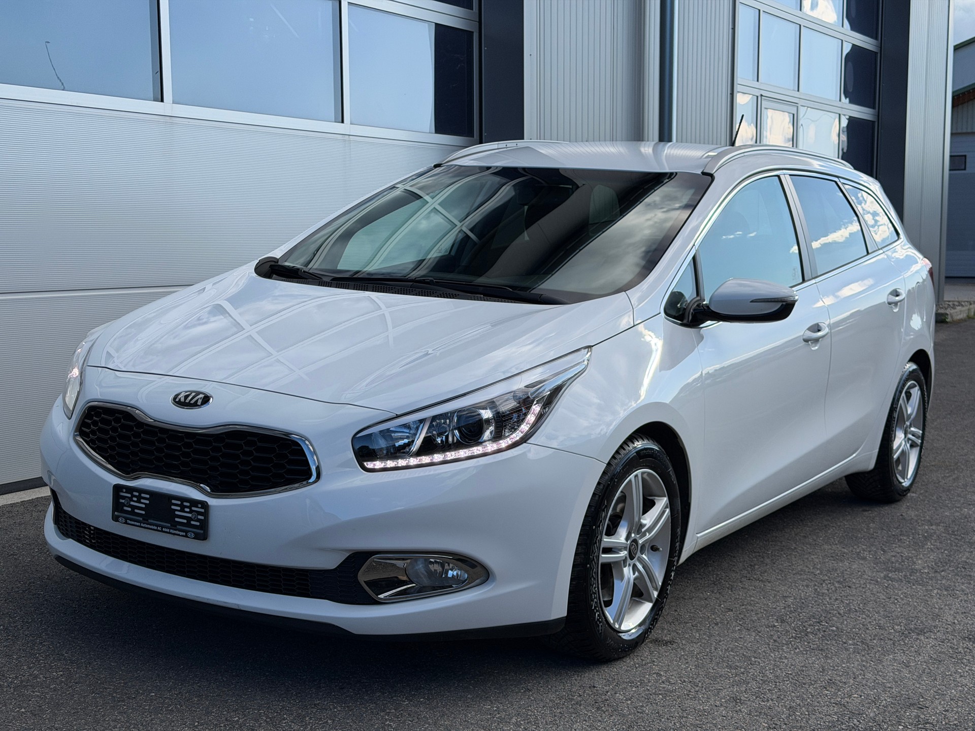 KIA Cee'd Sportswagon 1.6 GDi Swiss Eco Edition-image-4