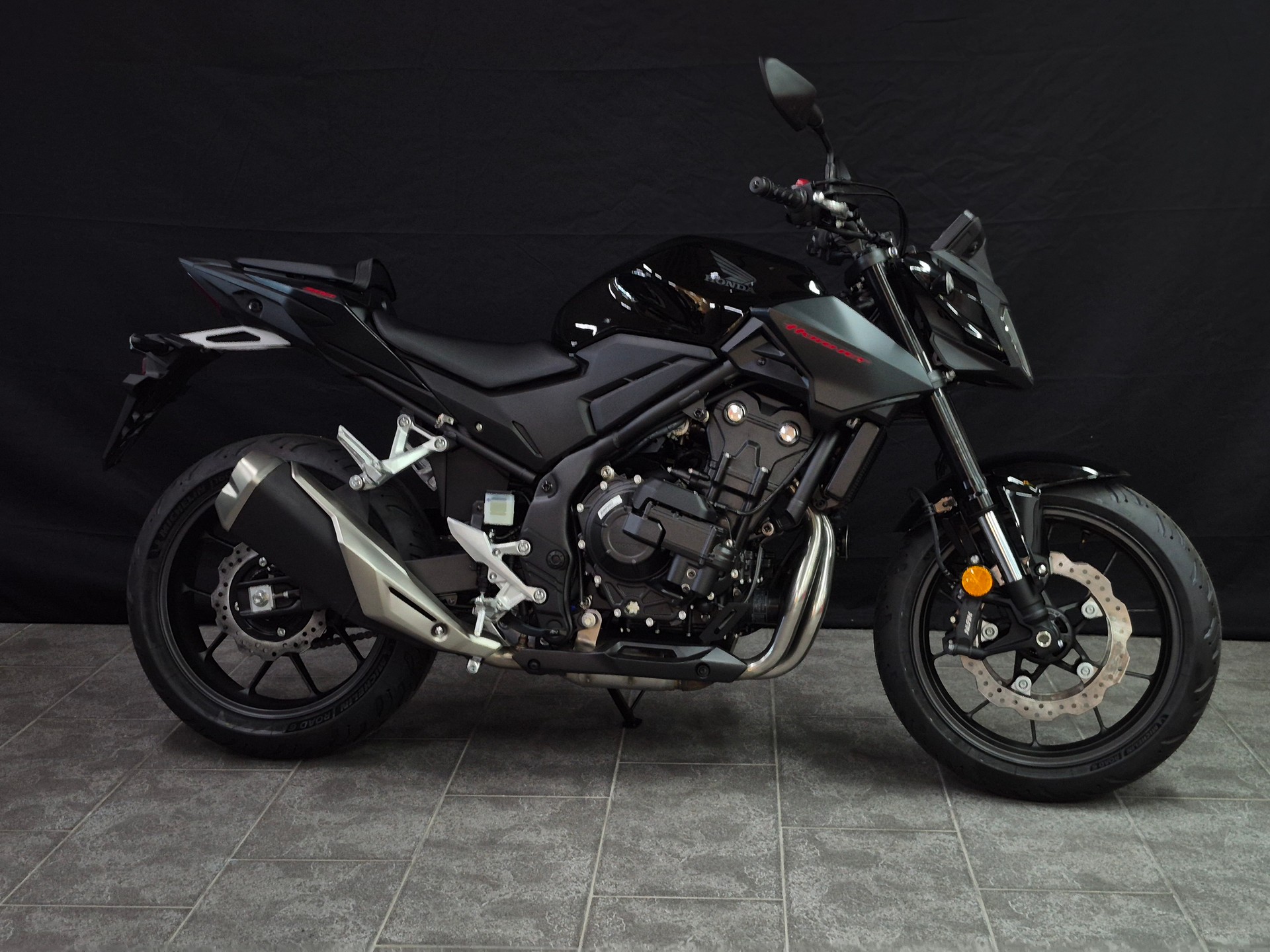 HONDA CB 500 Hornet-showroom-element-1