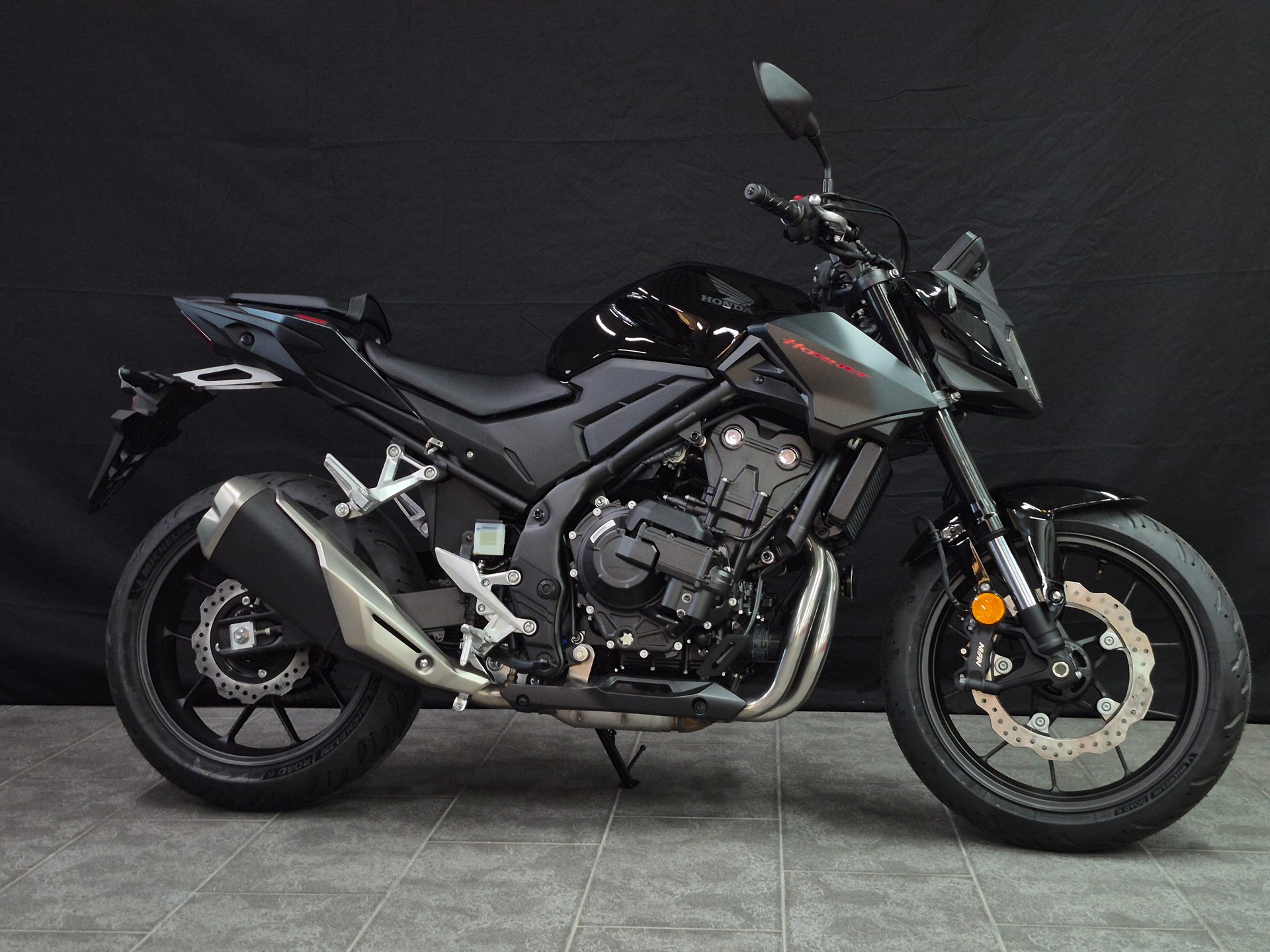 HONDA CB 500 Hornet-showroom-element-3