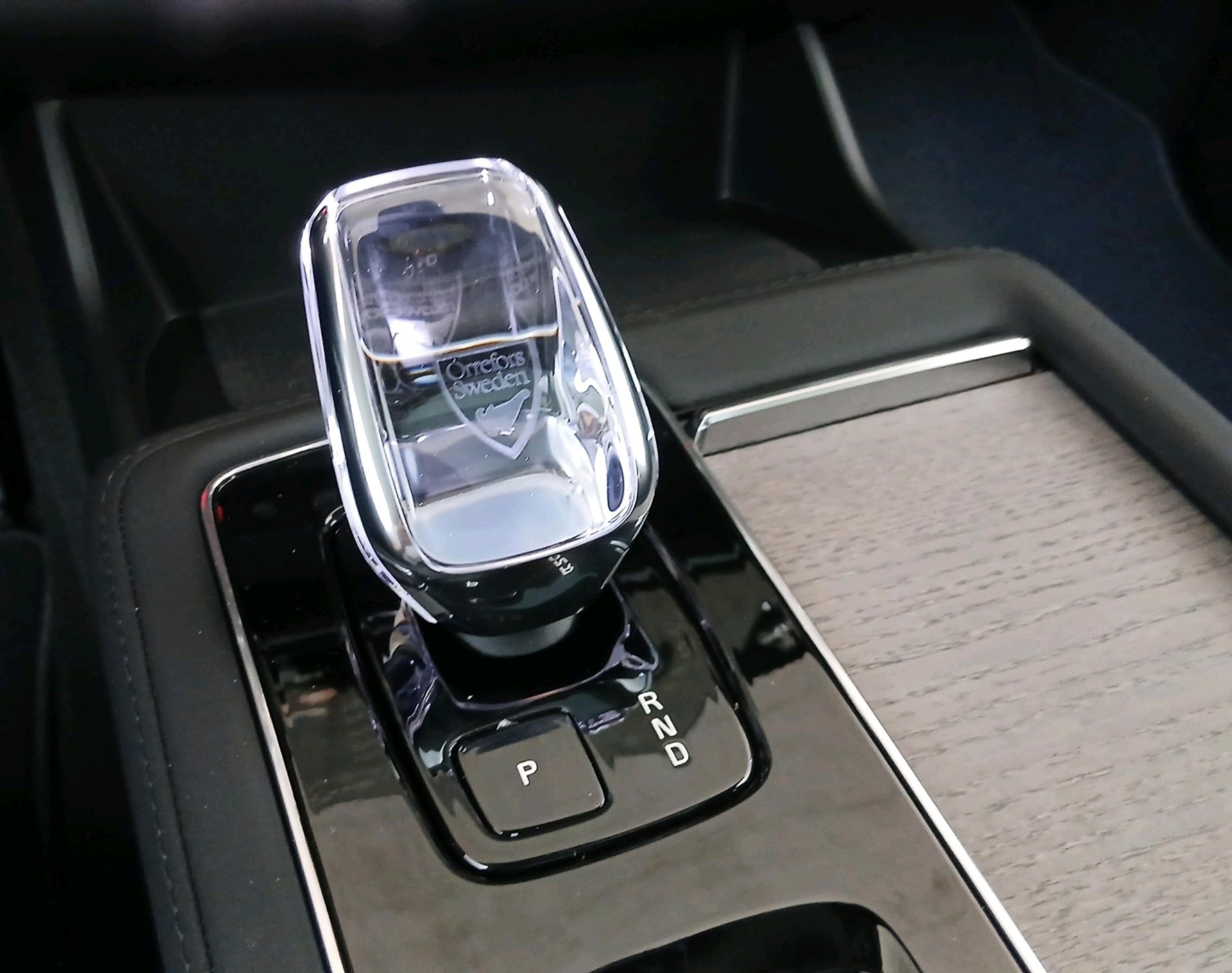 VOLVO XC90 2.0 B5 MH Ultra Dark AWD-image-17