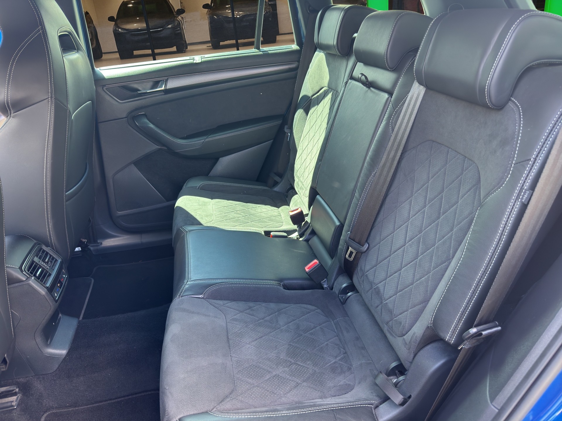 SKODA Kodiaq 2.0 TSI 4x4 SportLine-image-18
