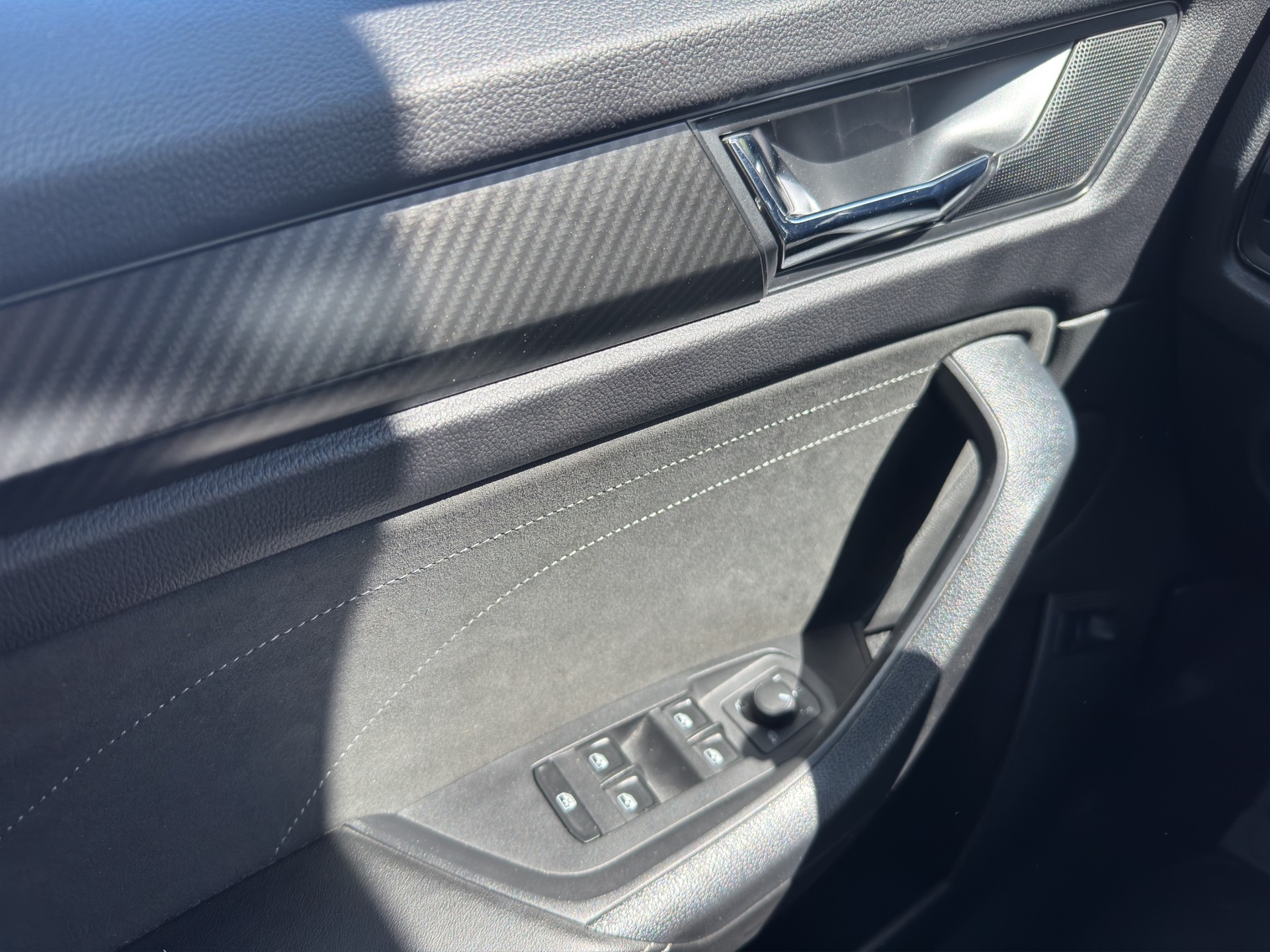 SKODA Kodiaq 2.0 TSI 4x4 SportLine-image-11