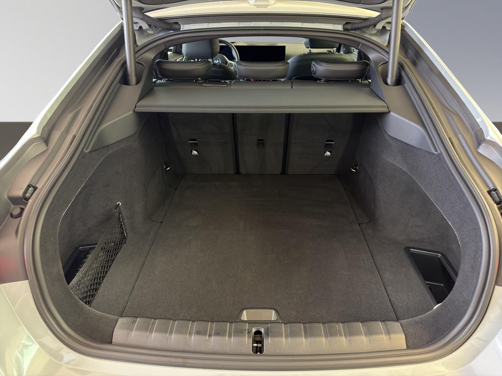 BMW i4 eDrive40 M-SportPaket-image-20