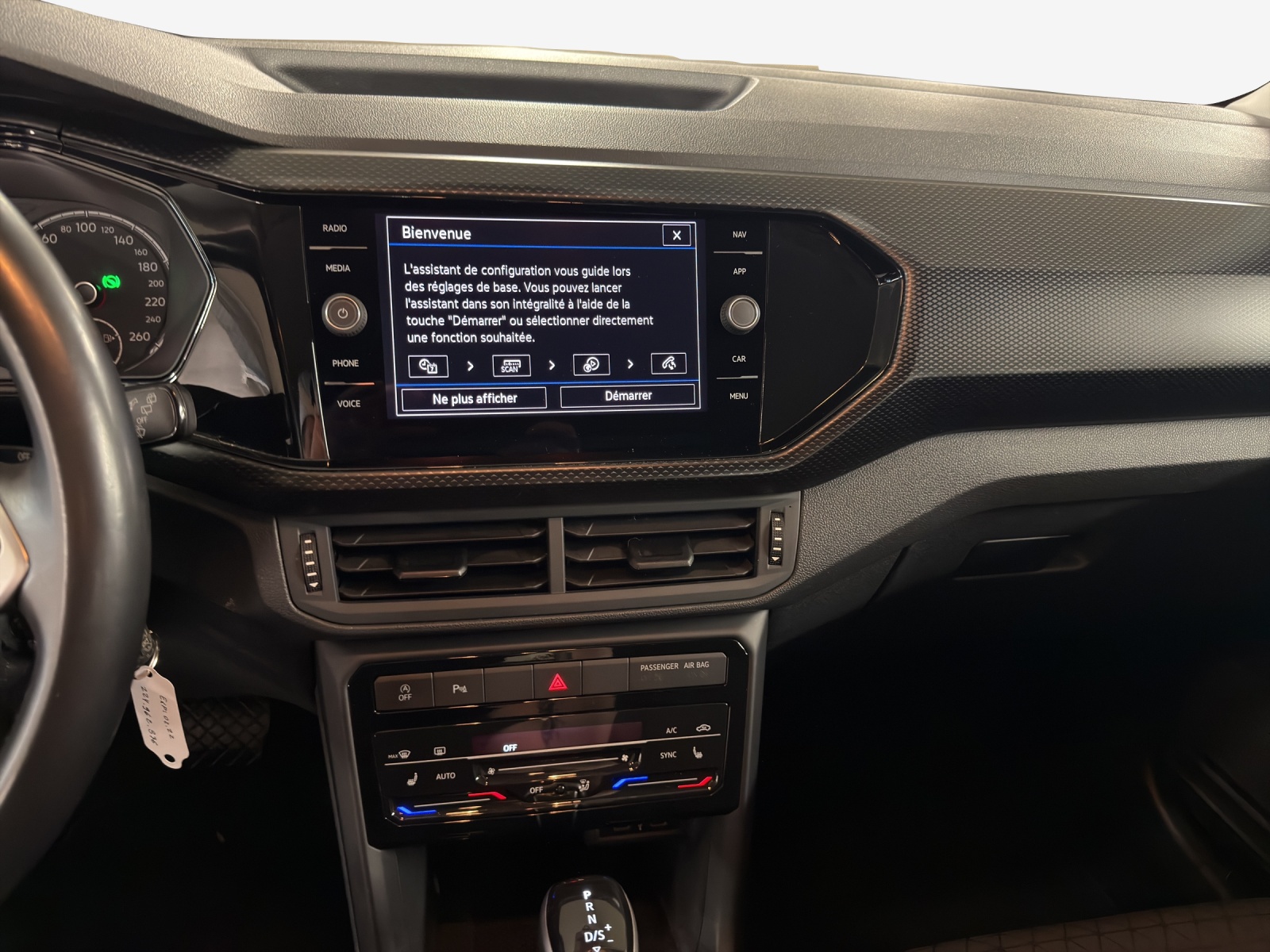 VW T-Cross 1.0 TSI Life DSG-image-10