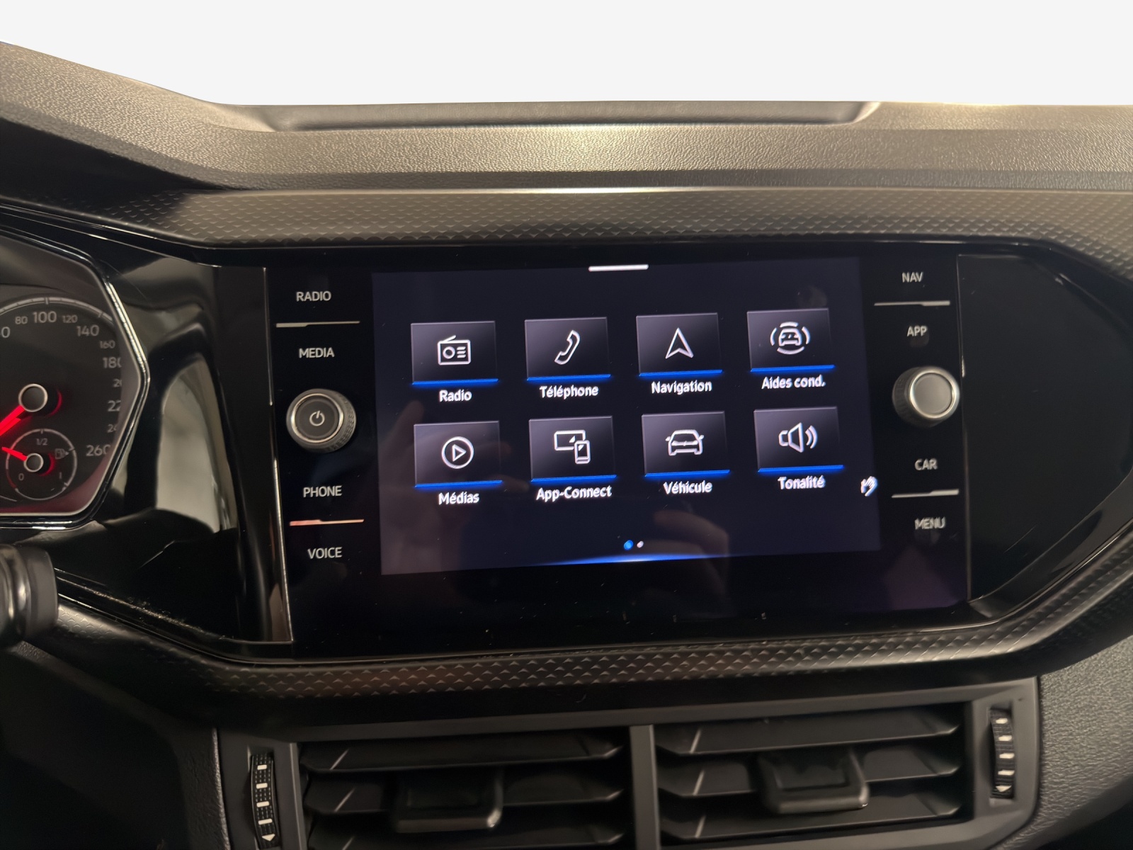 VW T-Cross 1.0 TSI Life DSG-image-15