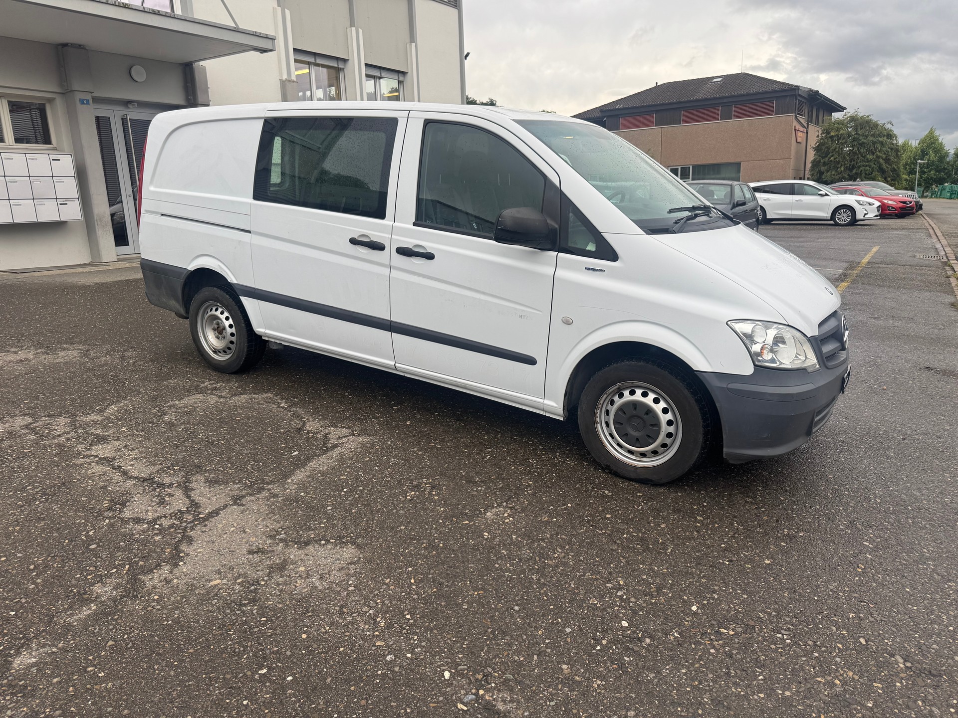 MERCEDES-BENZ Vito 113 CDI Automatik-showroom-element-1