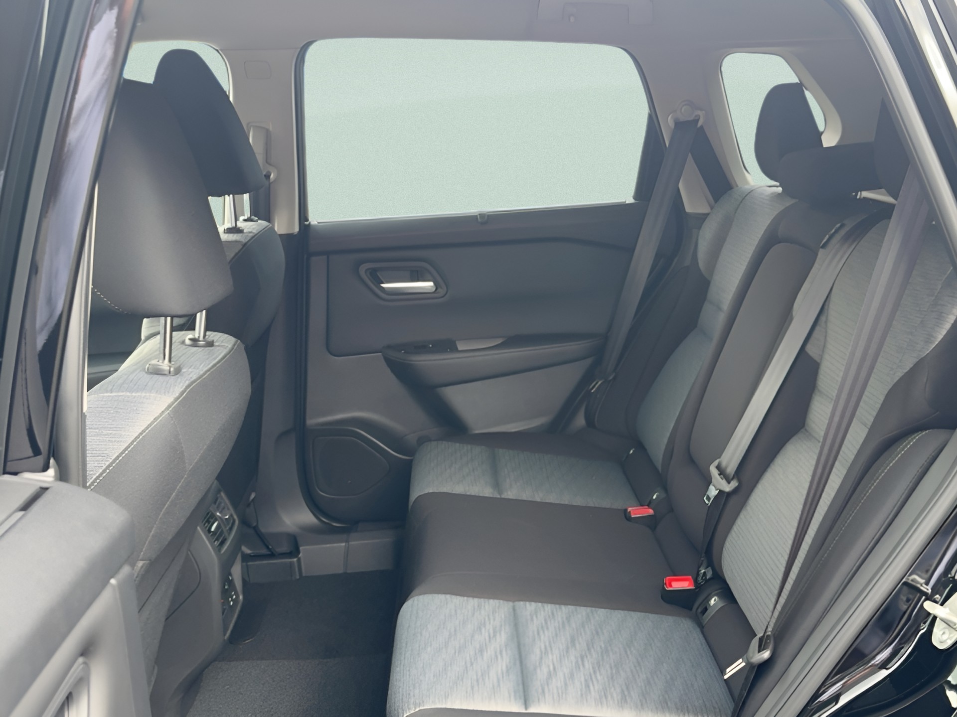 NISSAN X-Trail 1.5 VC-T MHEV N-Connecta-image-17