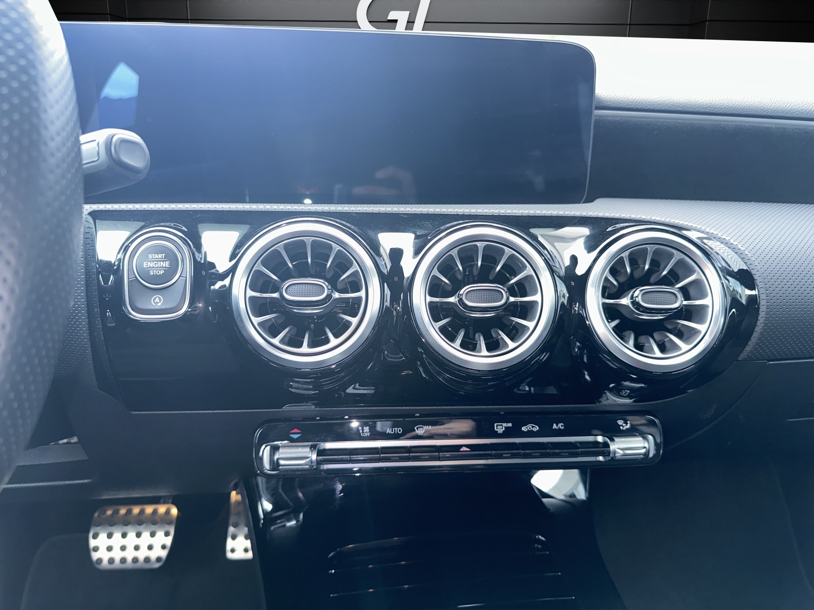 MERCEDES-BENZ A 180-image-9