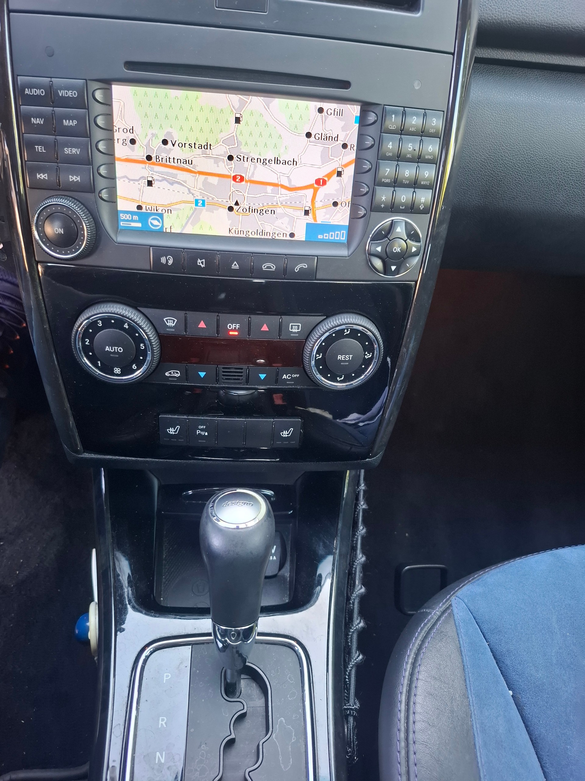MERCEDES-BENZ A 200-image-13