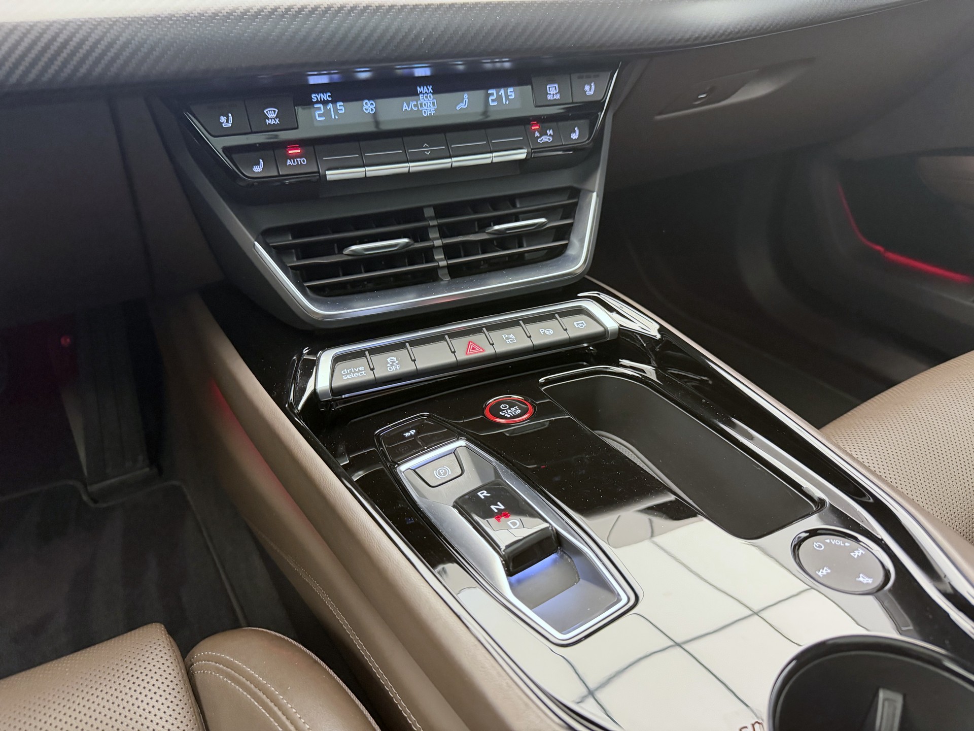 AUDI e-tron GT quattro-image-12