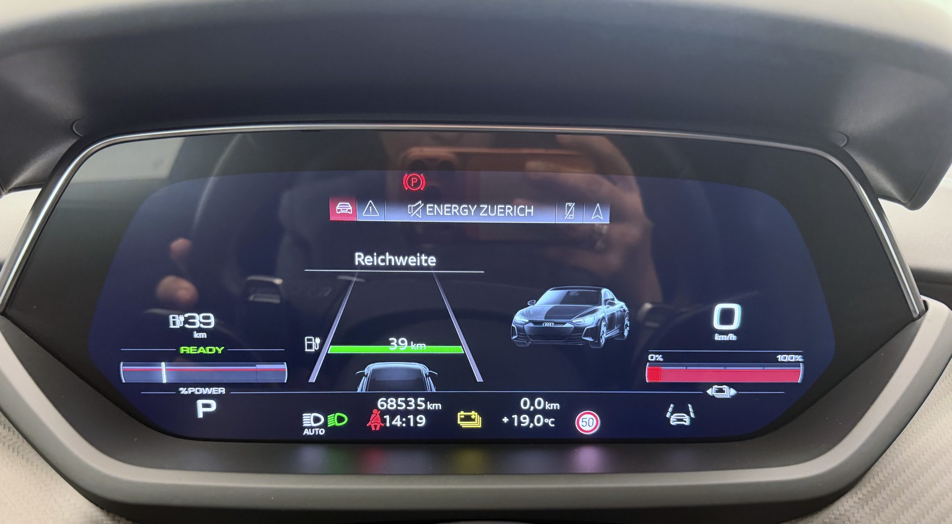 AUDI e-tron GT quattro-image-9
