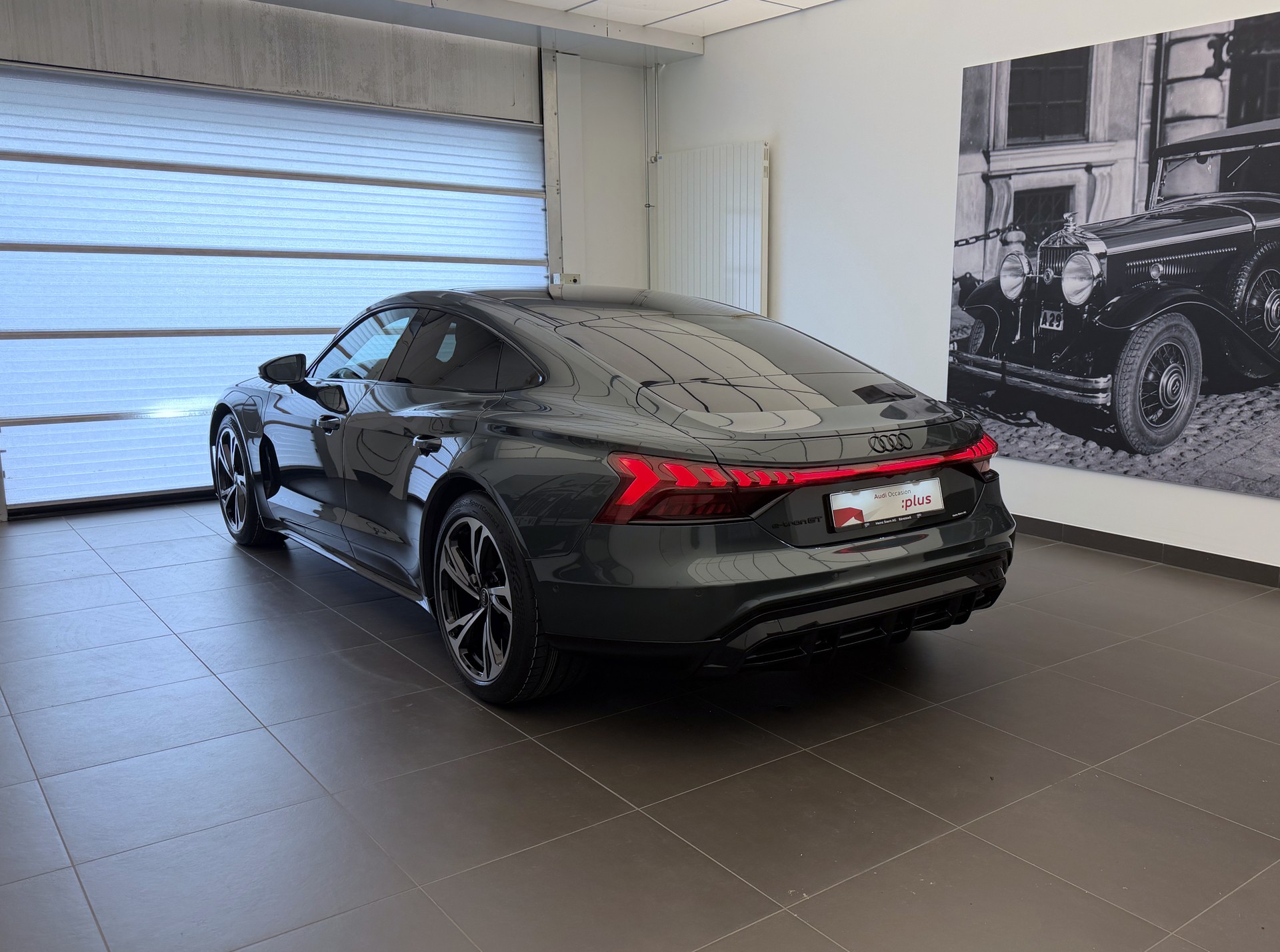 AUDI e-tron GT quattro-image-23