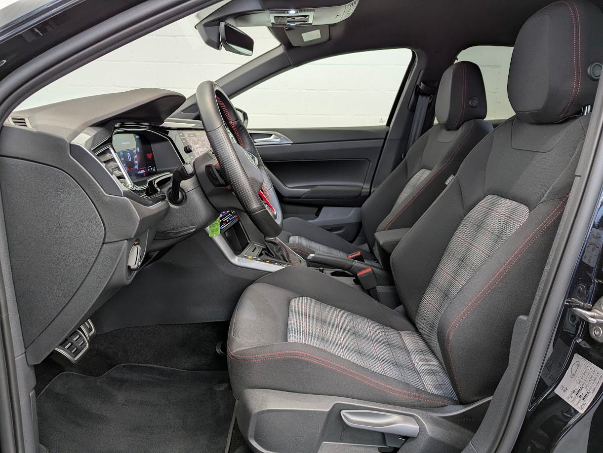 VW Polo 2.0 TSI GTI DSG*1.HAND WERKSGAR IQ-MATRIX LED SITZHEIZUNG KLIMAAUTO FULL-ASSISTS WIRELESS-APP*-image-4