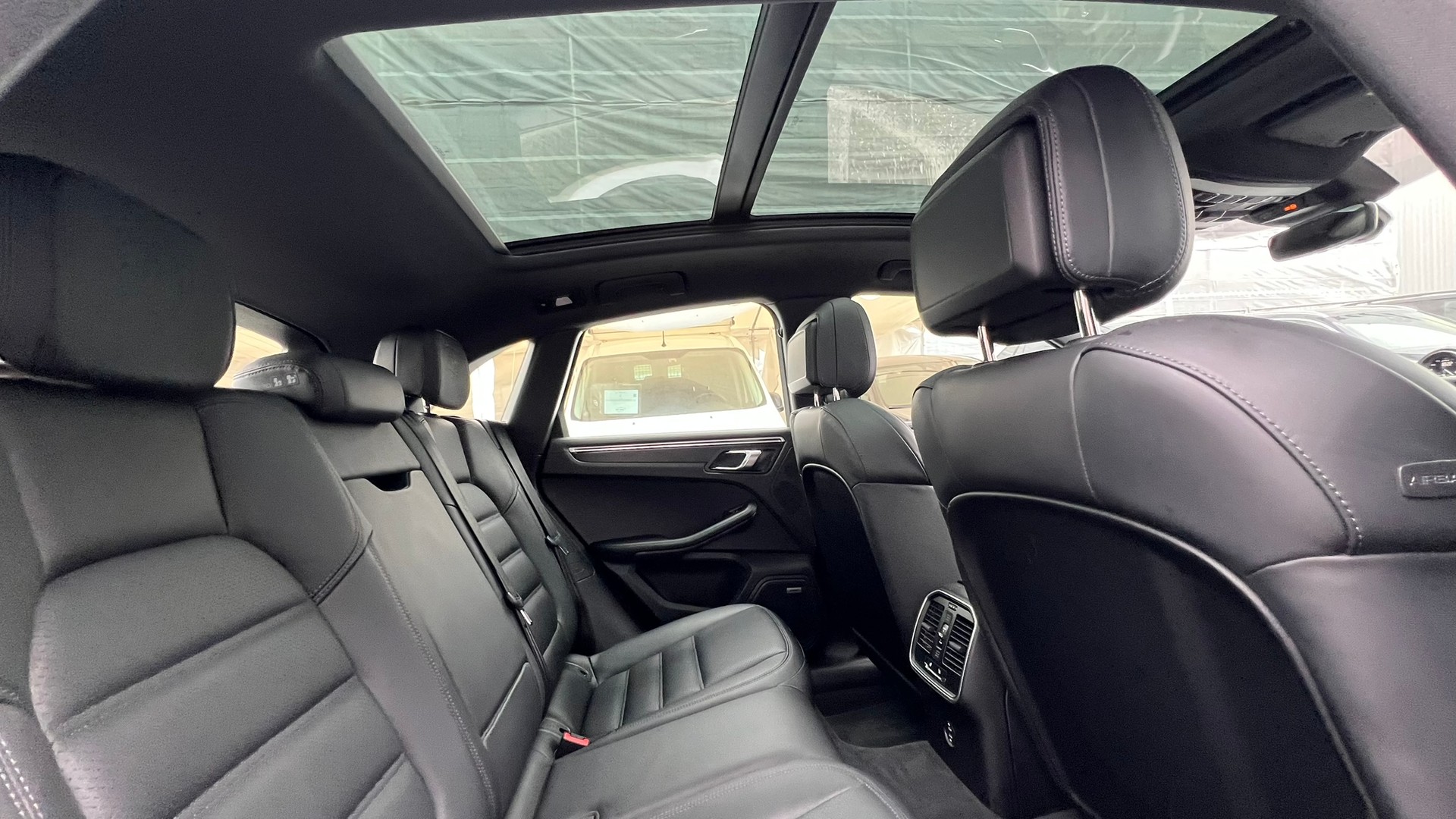 PORSCHE MACAN GTS PDK l 440 PS-image-29