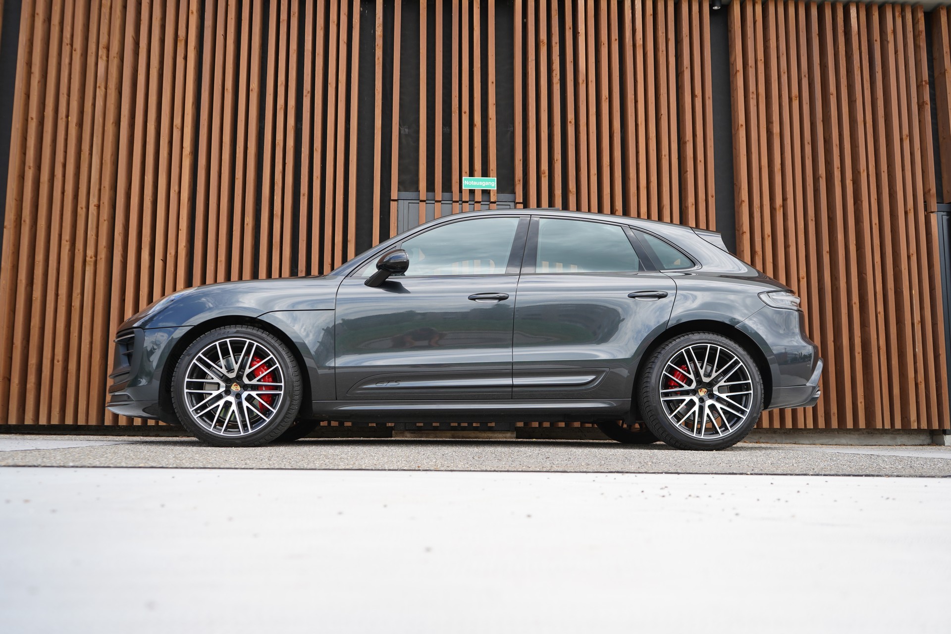 PORSCHE MACAN GTS PDK l 440 PS-image-1