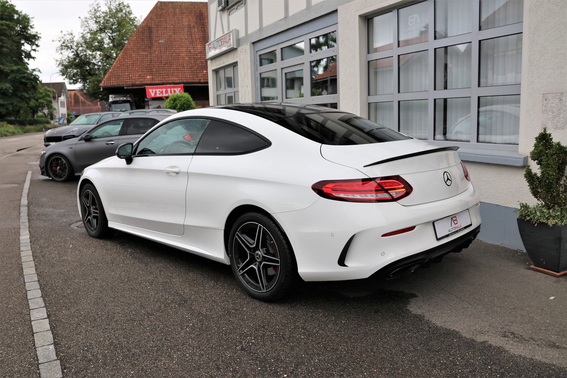 MERCEDES-BENZ C 200 Coupé 4Matic AMG Line 9G-Tronic (CH)-image-6