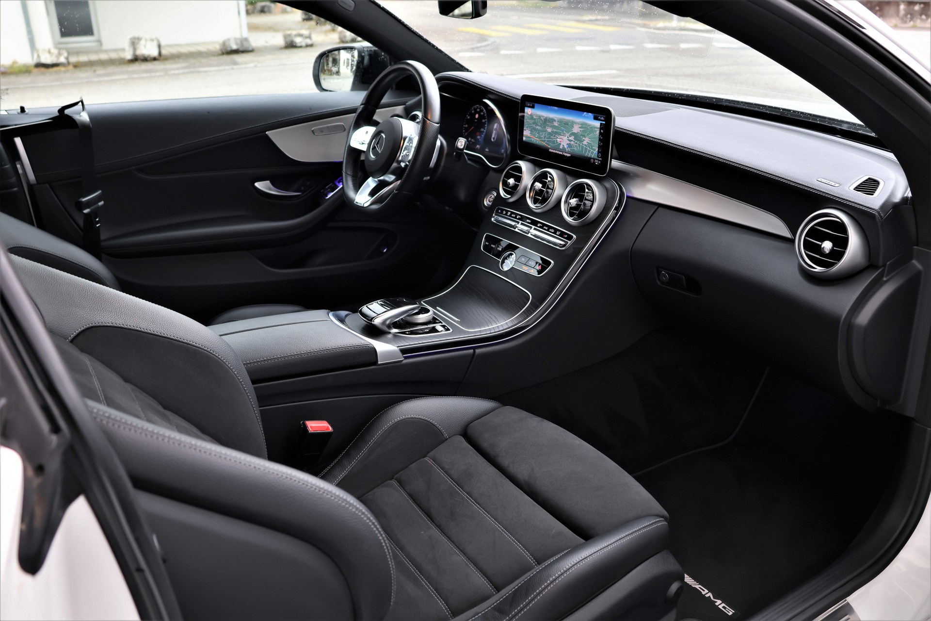 MERCEDES-BENZ C 200 Coupé 4Matic AMG Line 9G-Tronic (CH)-image-14